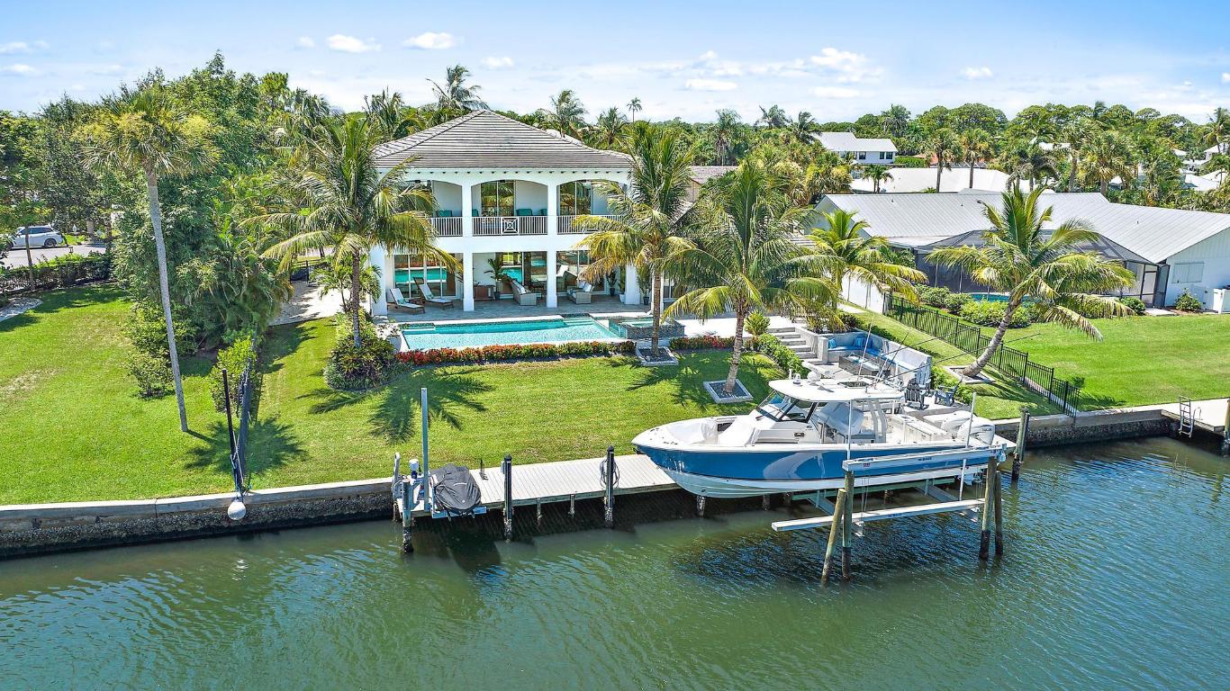 8599 SE Sabal Street