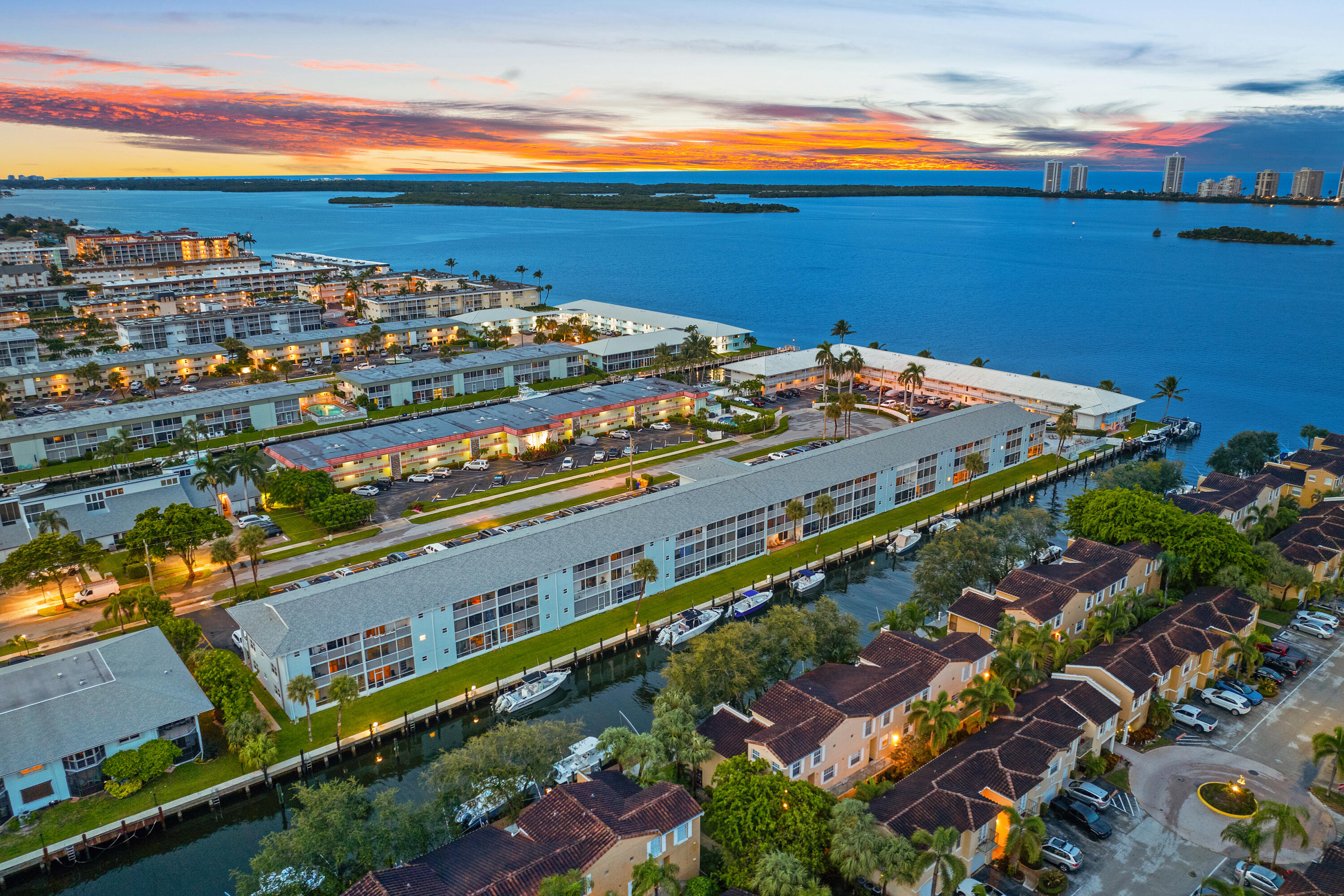 120 Lehane Terrace 207