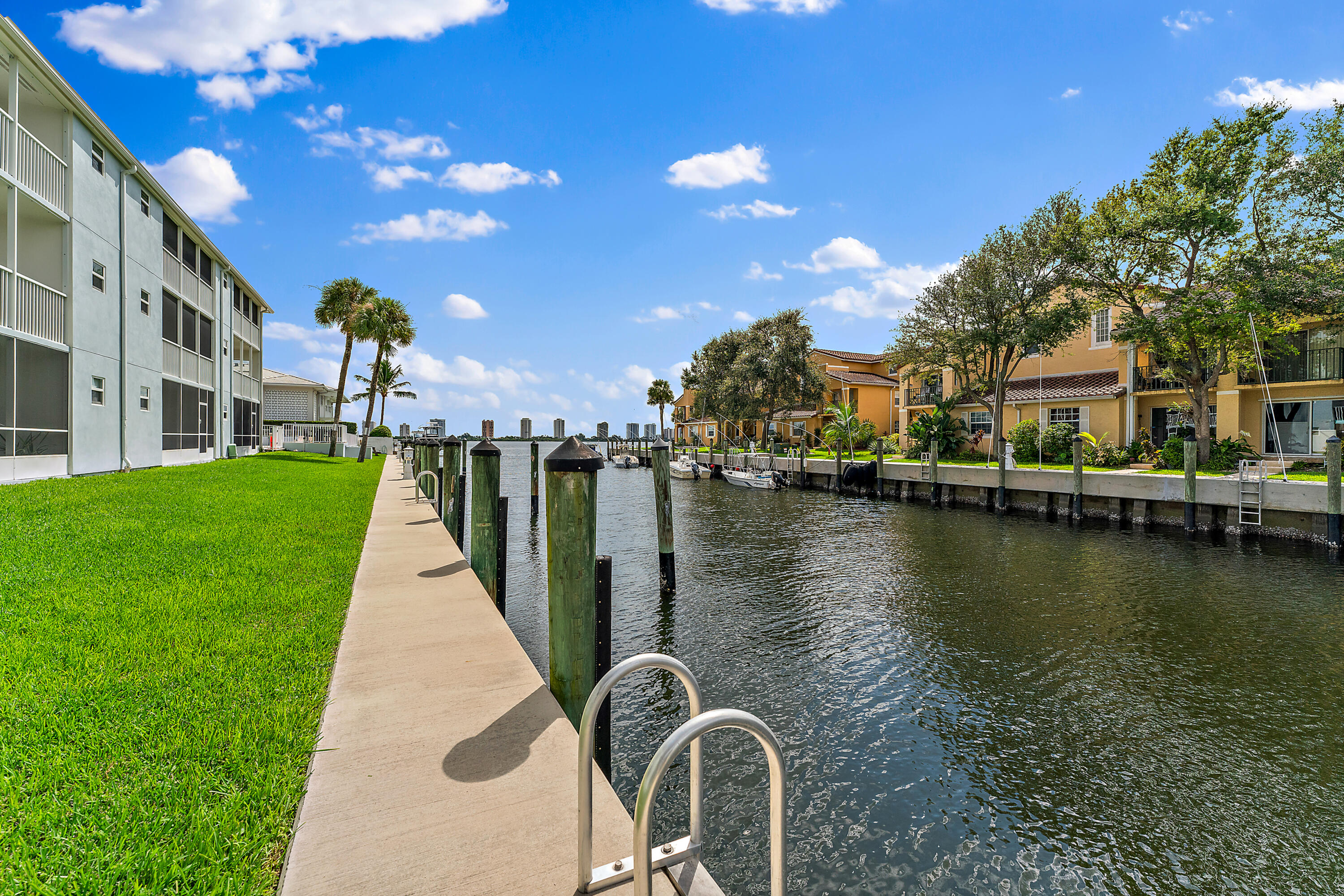 120 Lehane Terrace 207