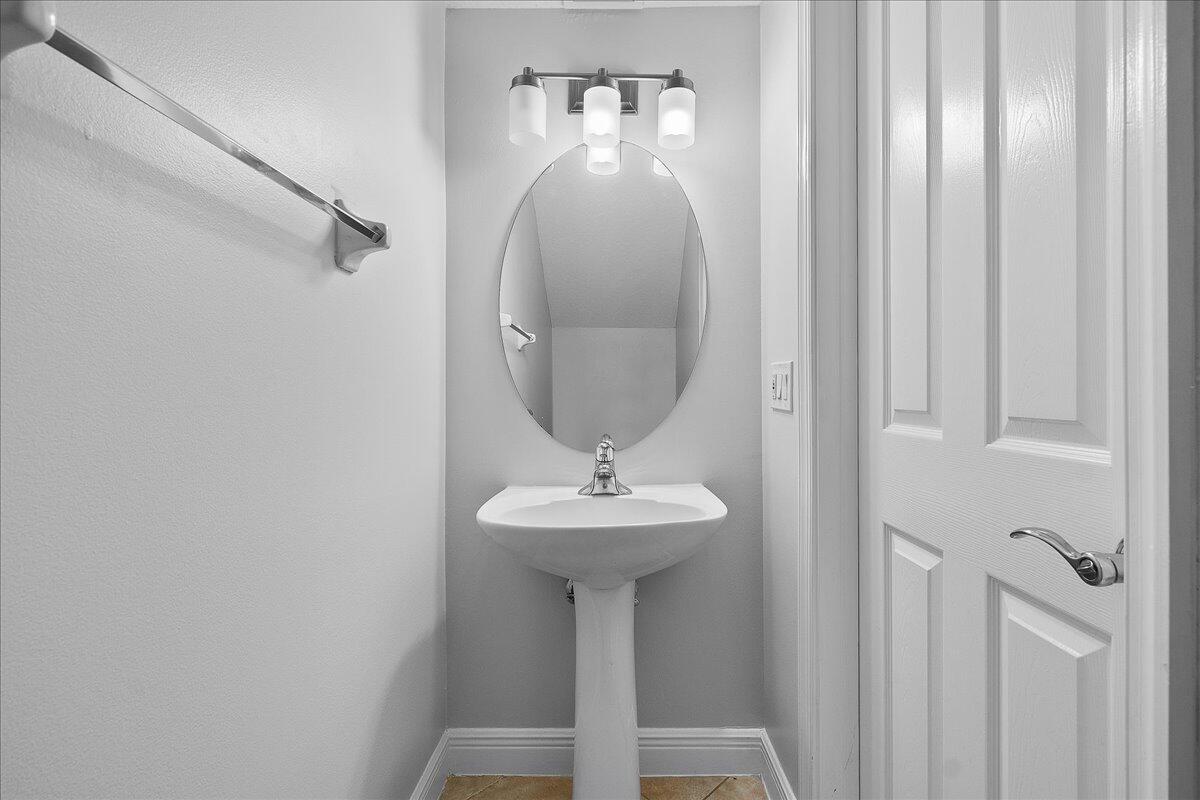 802 University Boulevard