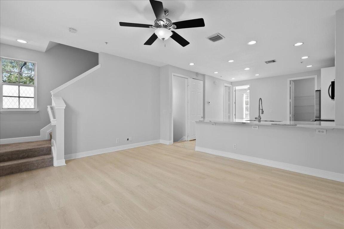 802 University Boulevard