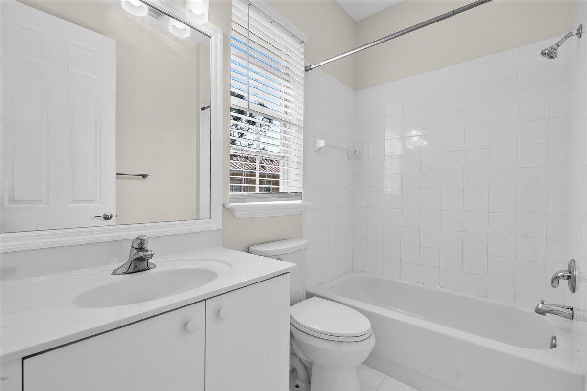 802 University Boulevard