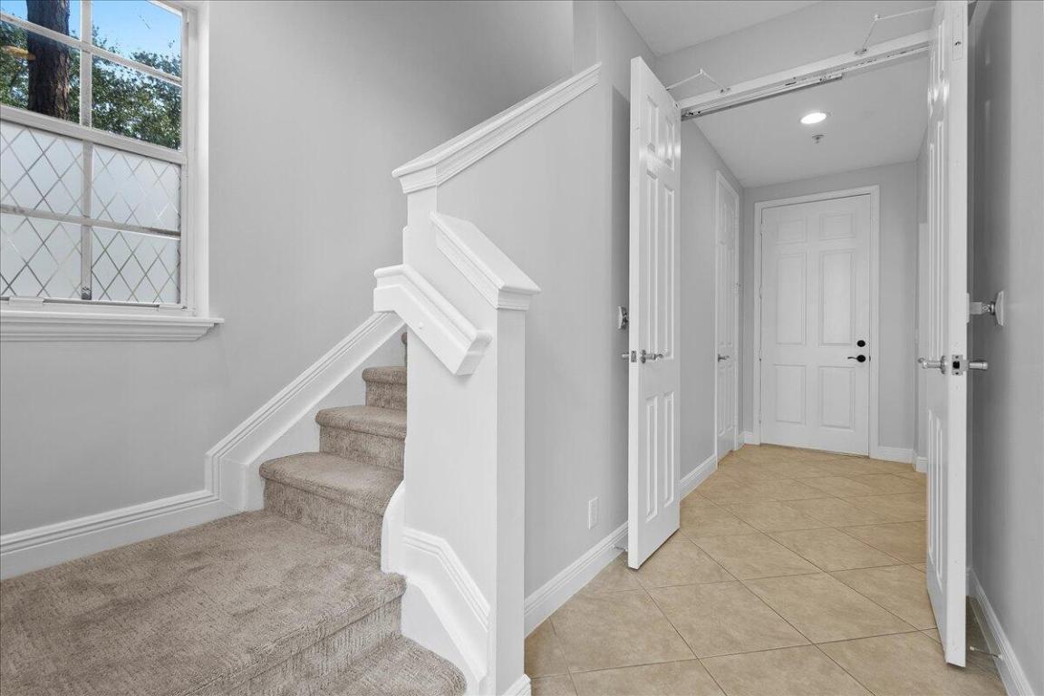 802 University Boulevard