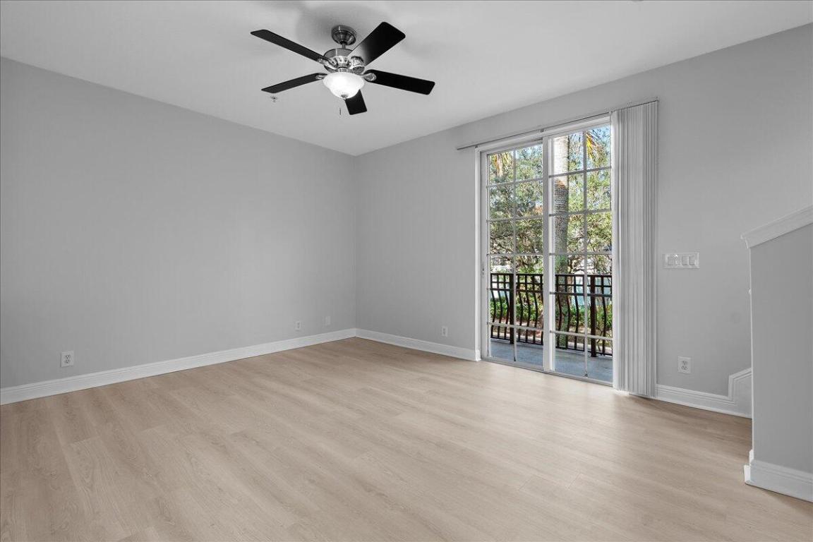 802 University Boulevard