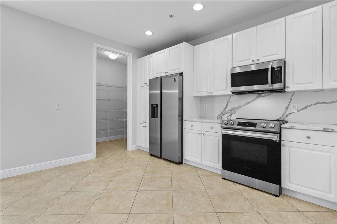 802 University Boulevard