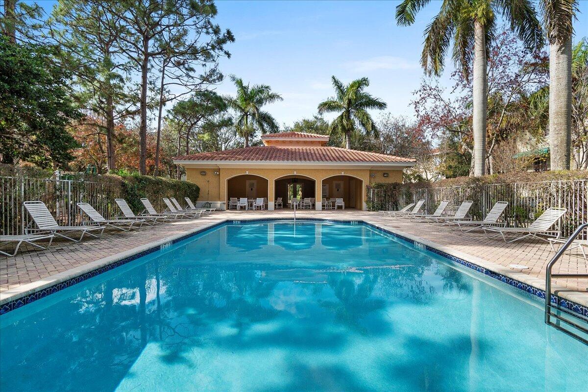 802 University Boulevard