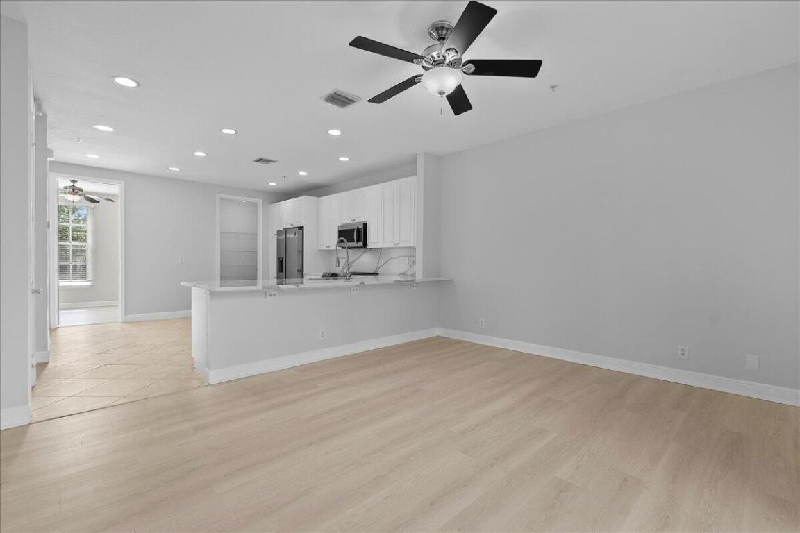 802 University Boulevard