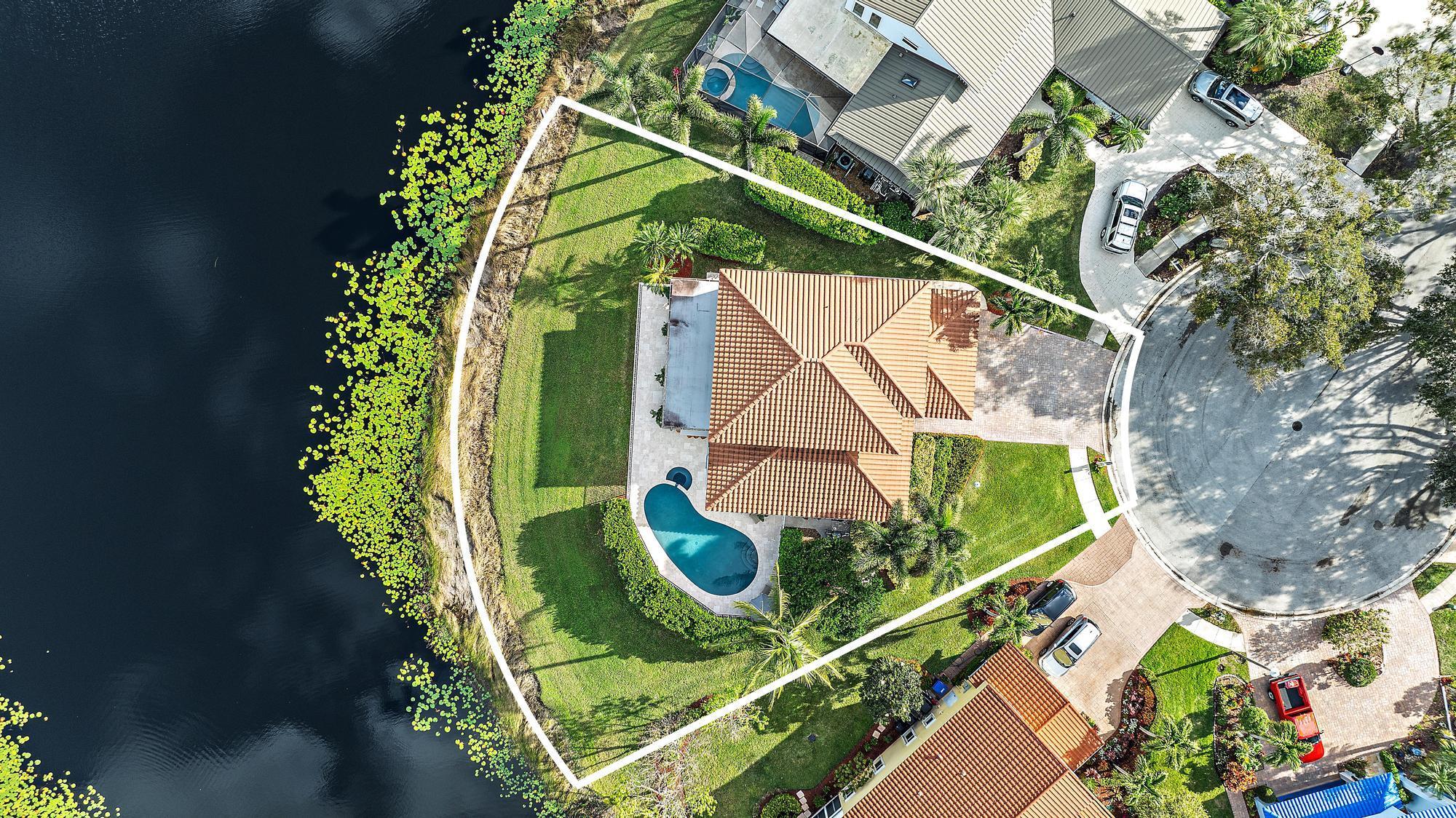 19136 Dawnwood Court