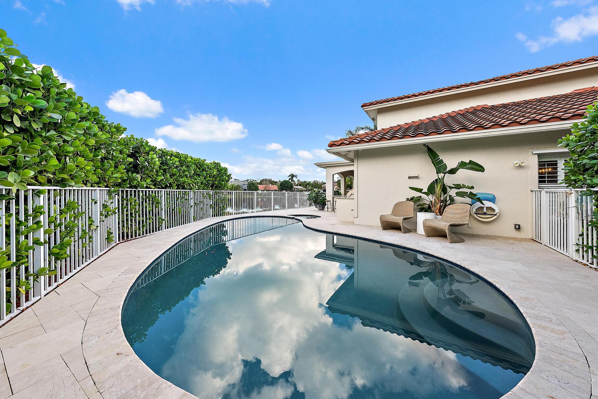 19136 Dawnwood Court