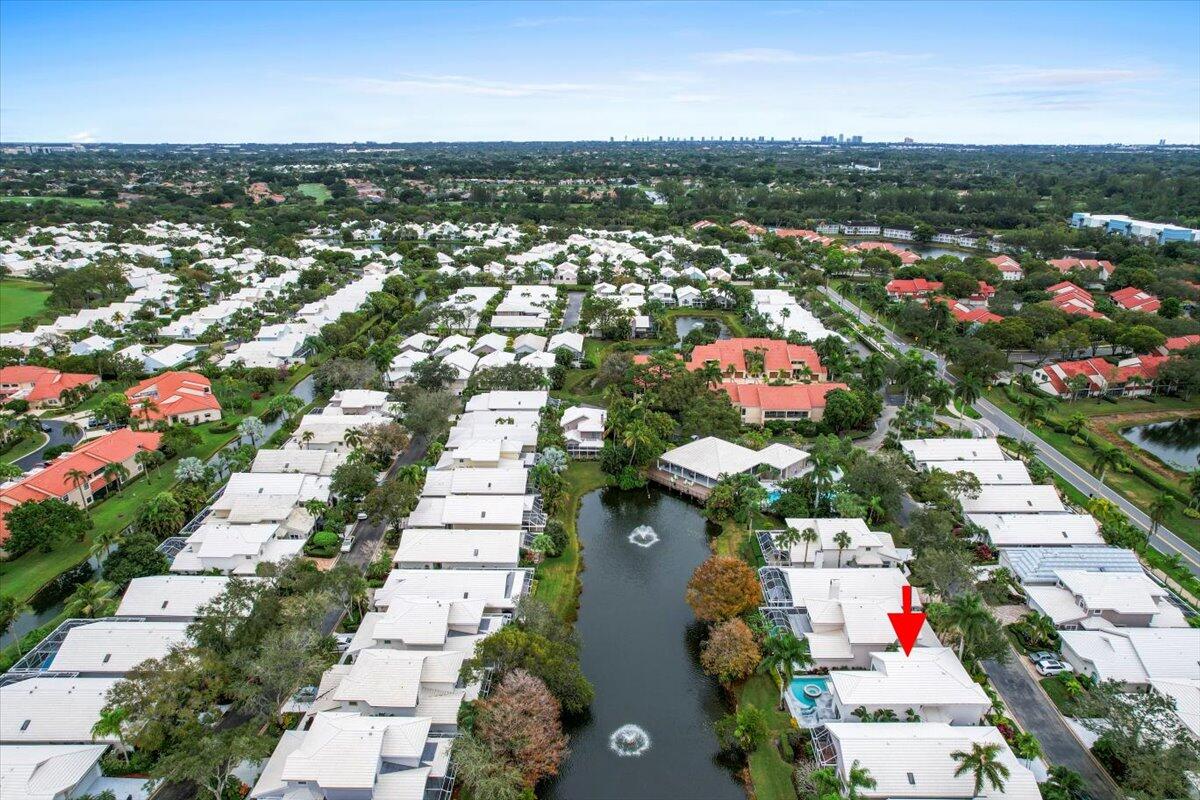 223 W Canterbury Drive W
