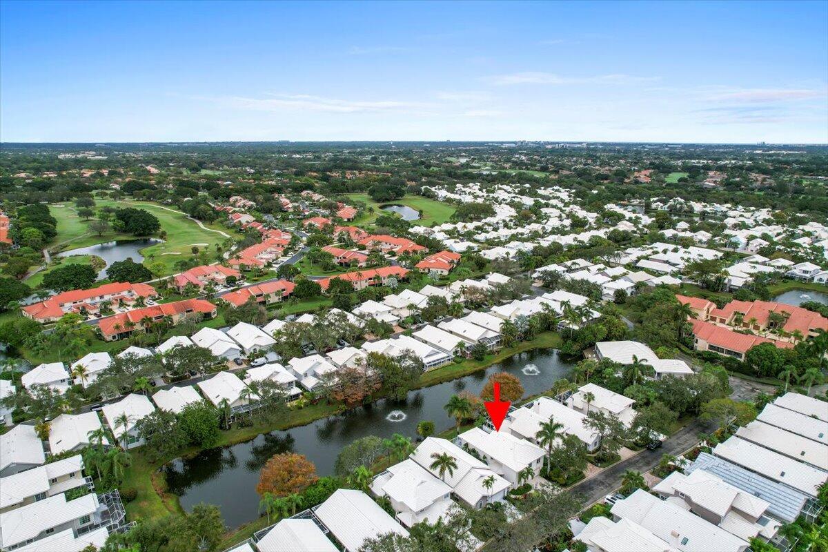 223 W Canterbury Drive W