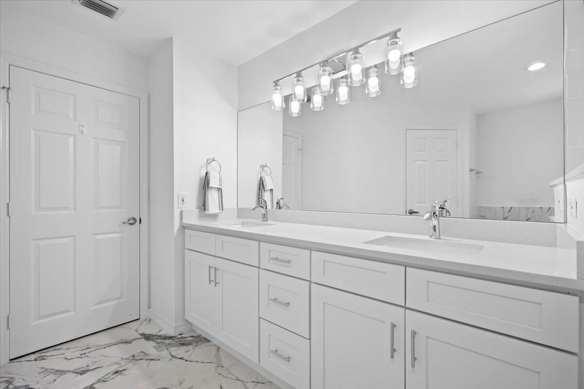 223 W Canterbury Drive W