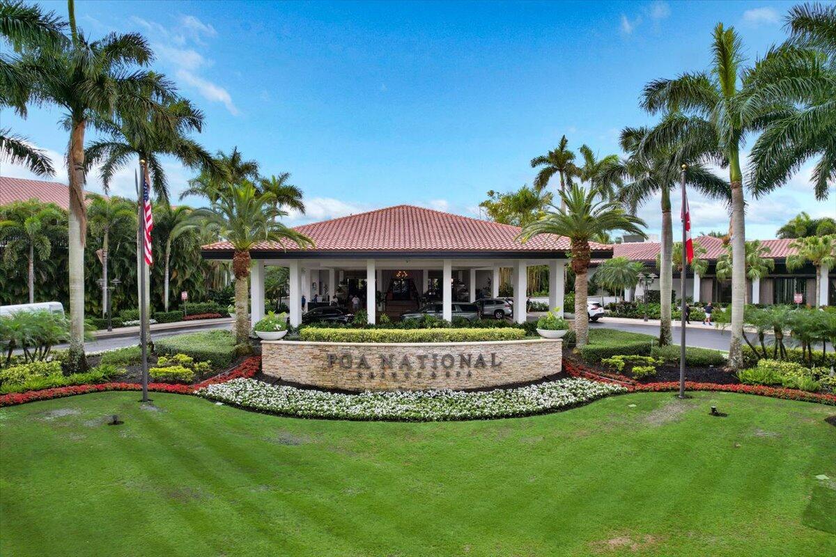 223 W Canterbury Drive W