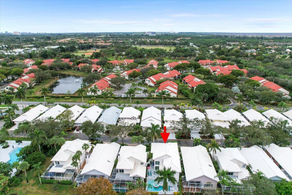 223 W Canterbury Drive W