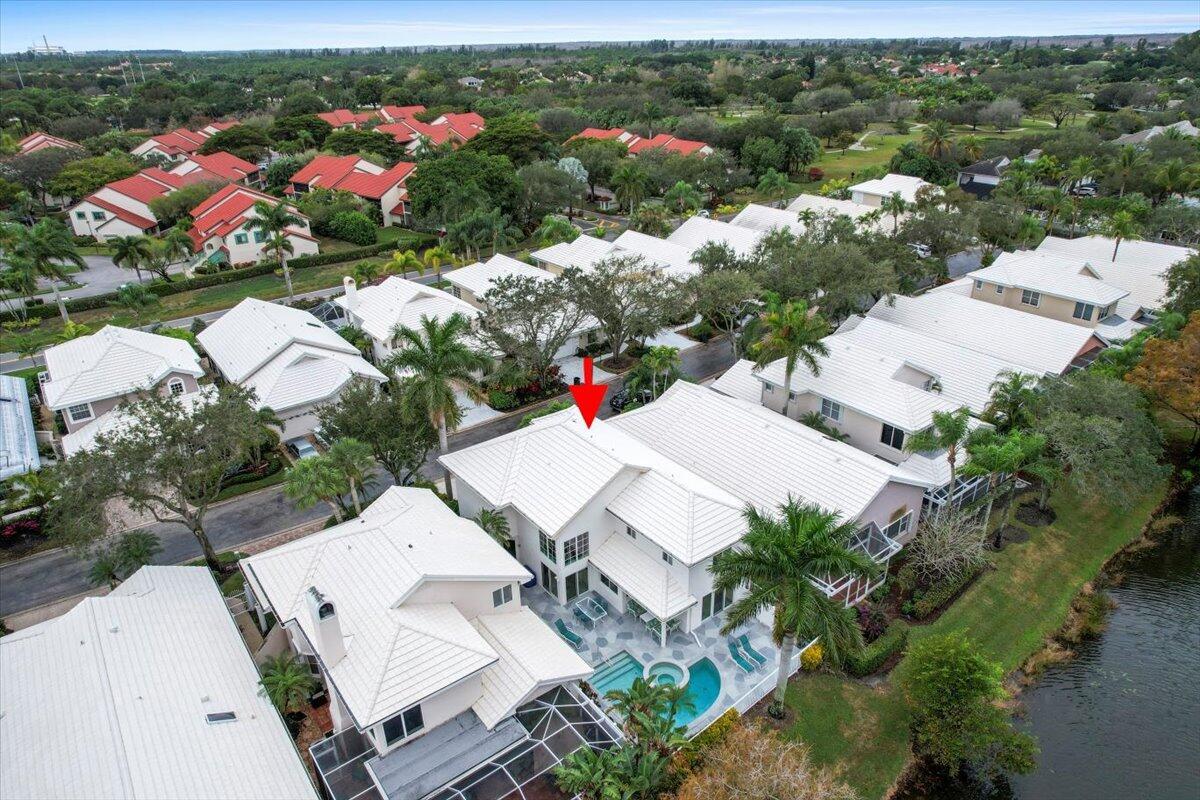 223 W Canterbury Drive W