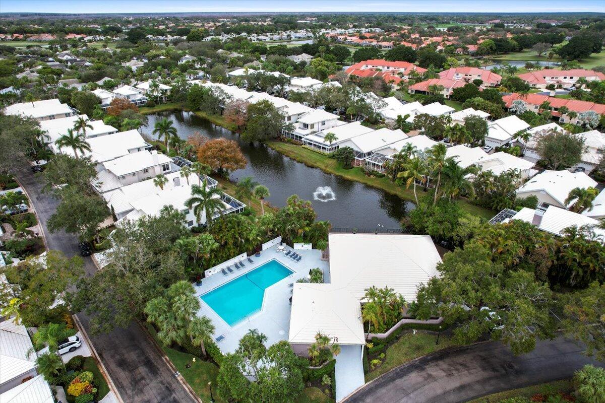223 W Canterbury Drive W