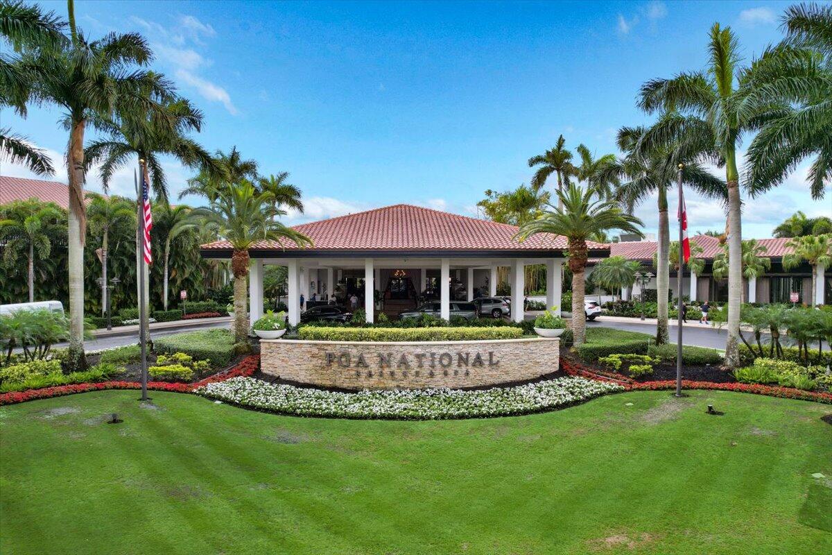 223 W Canterbury Drive W