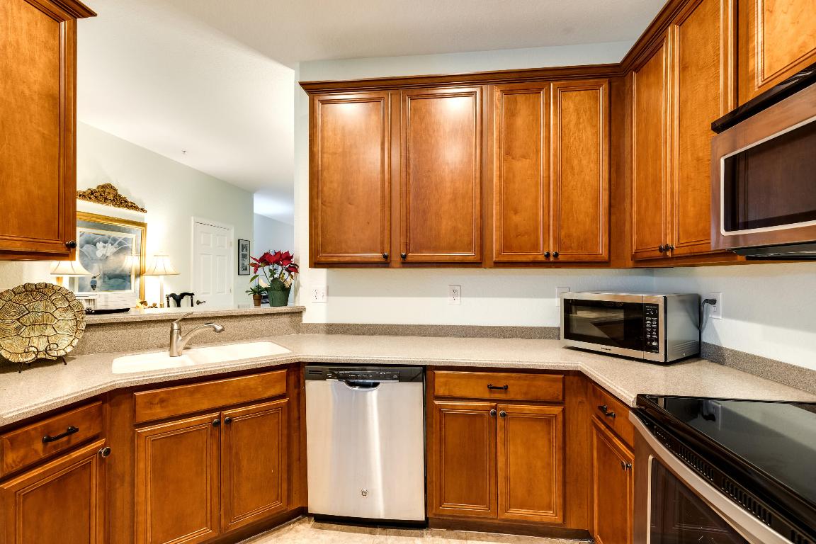 156 Village Boulevard E