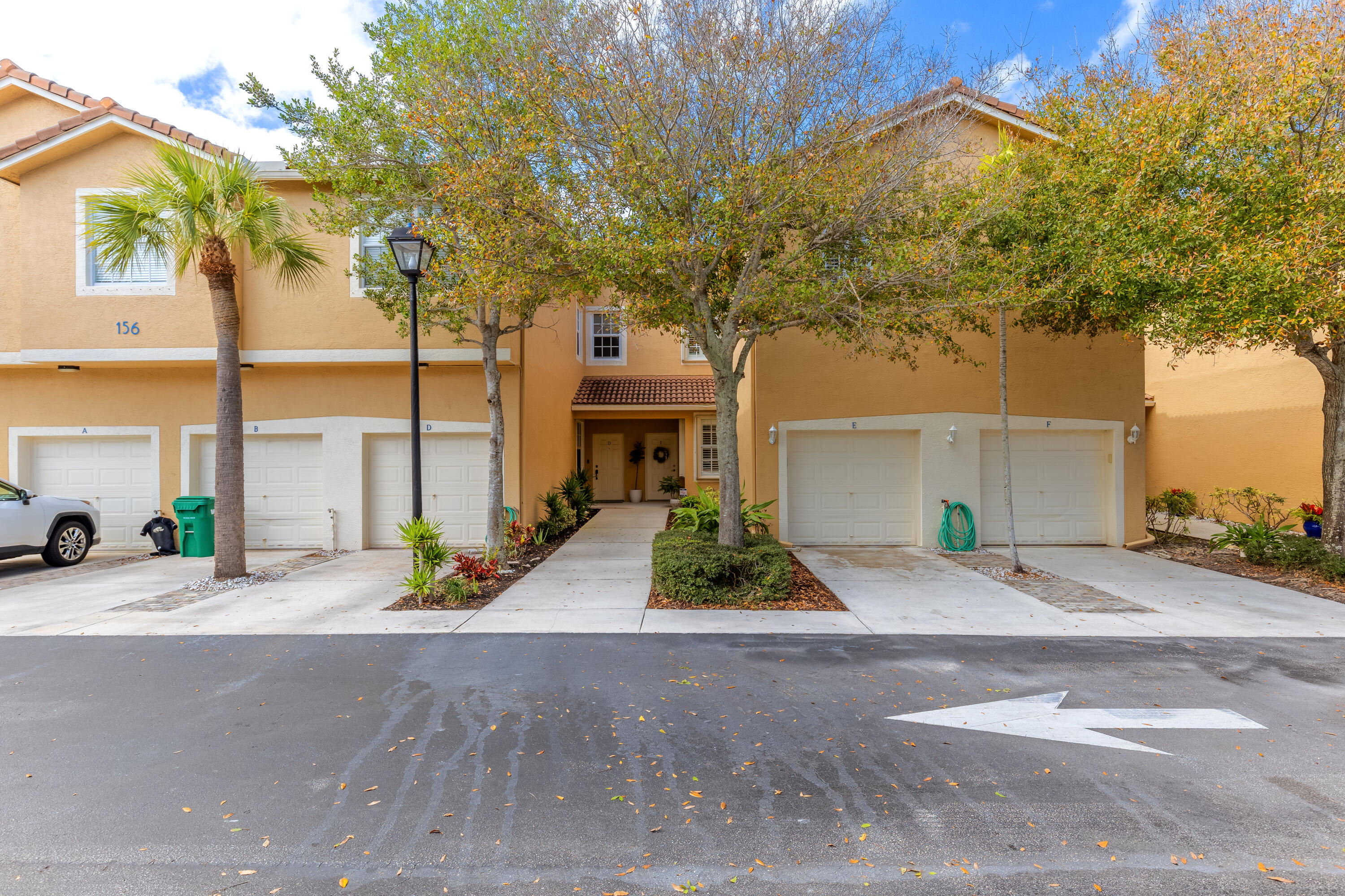 156 Village Boulevard E