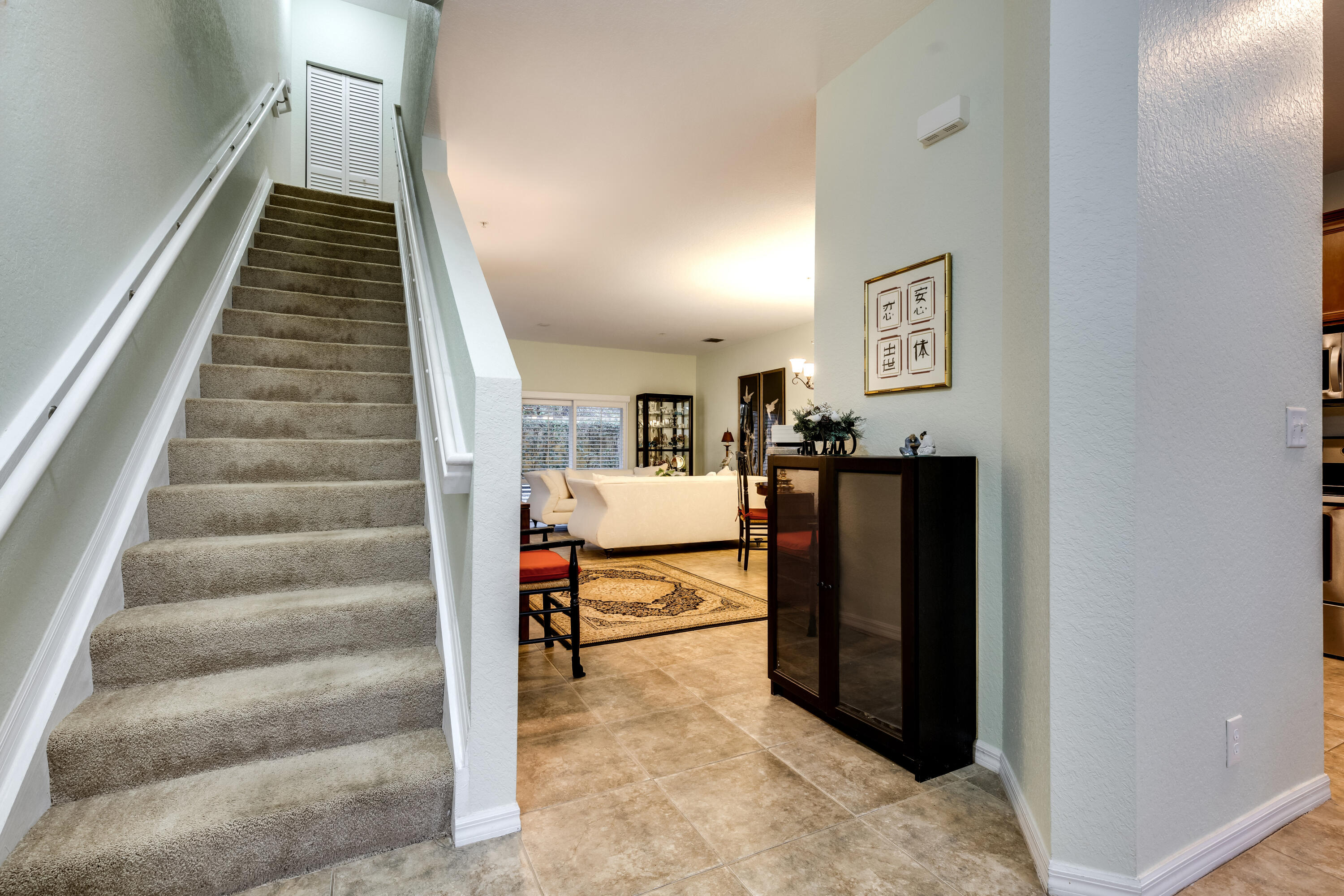 156 Village Boulevard E