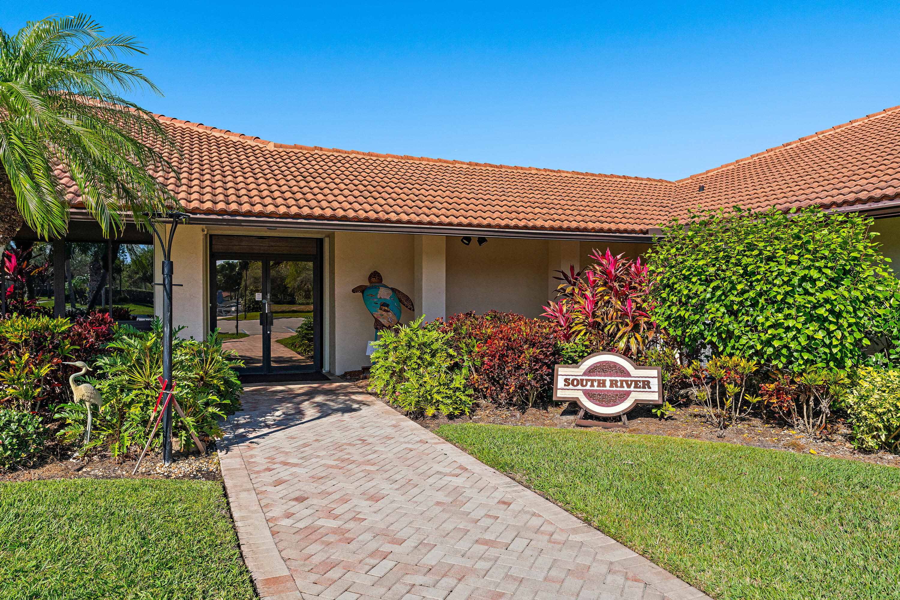 211 SW South River Drive 103