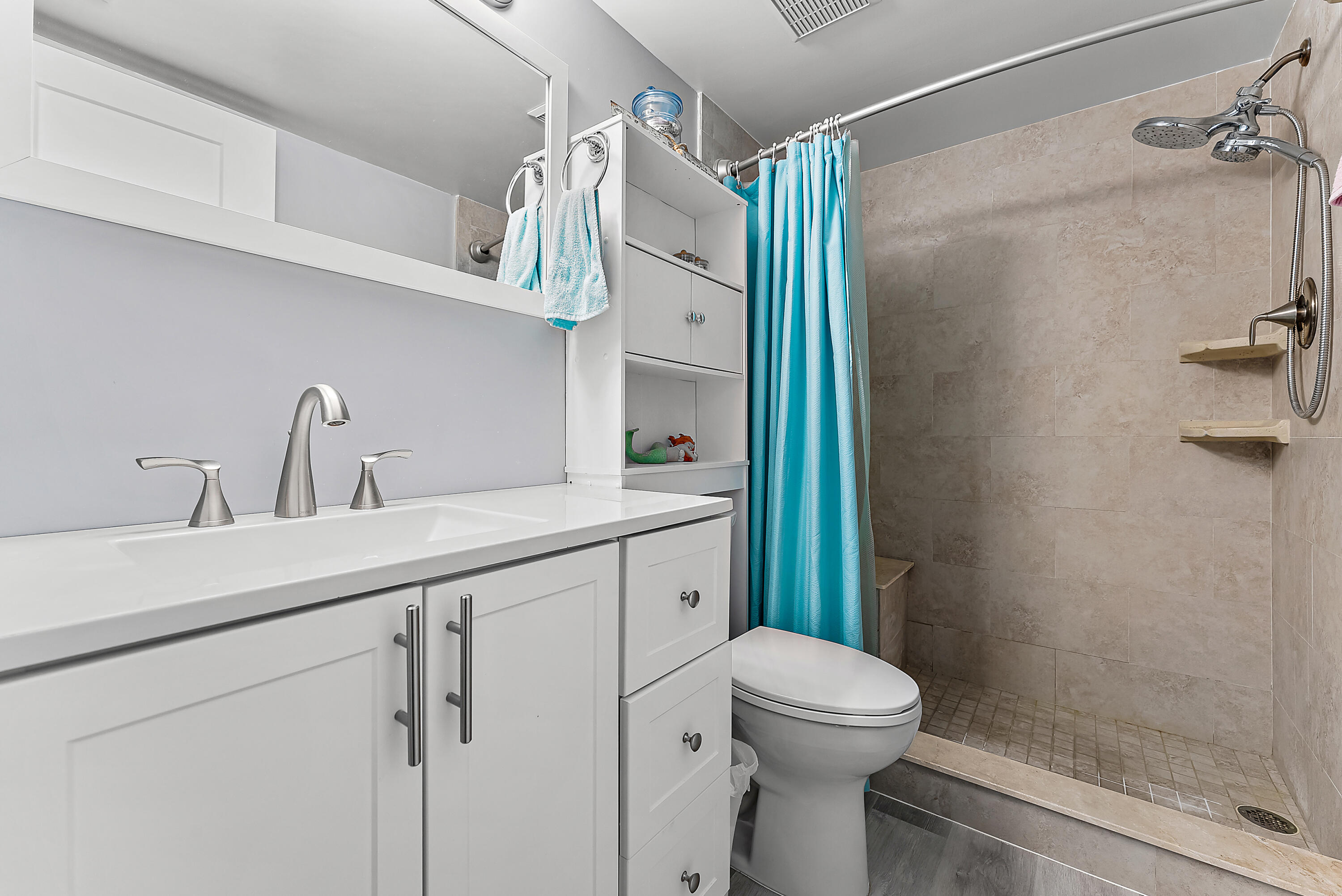 211 SW South River Drive 103