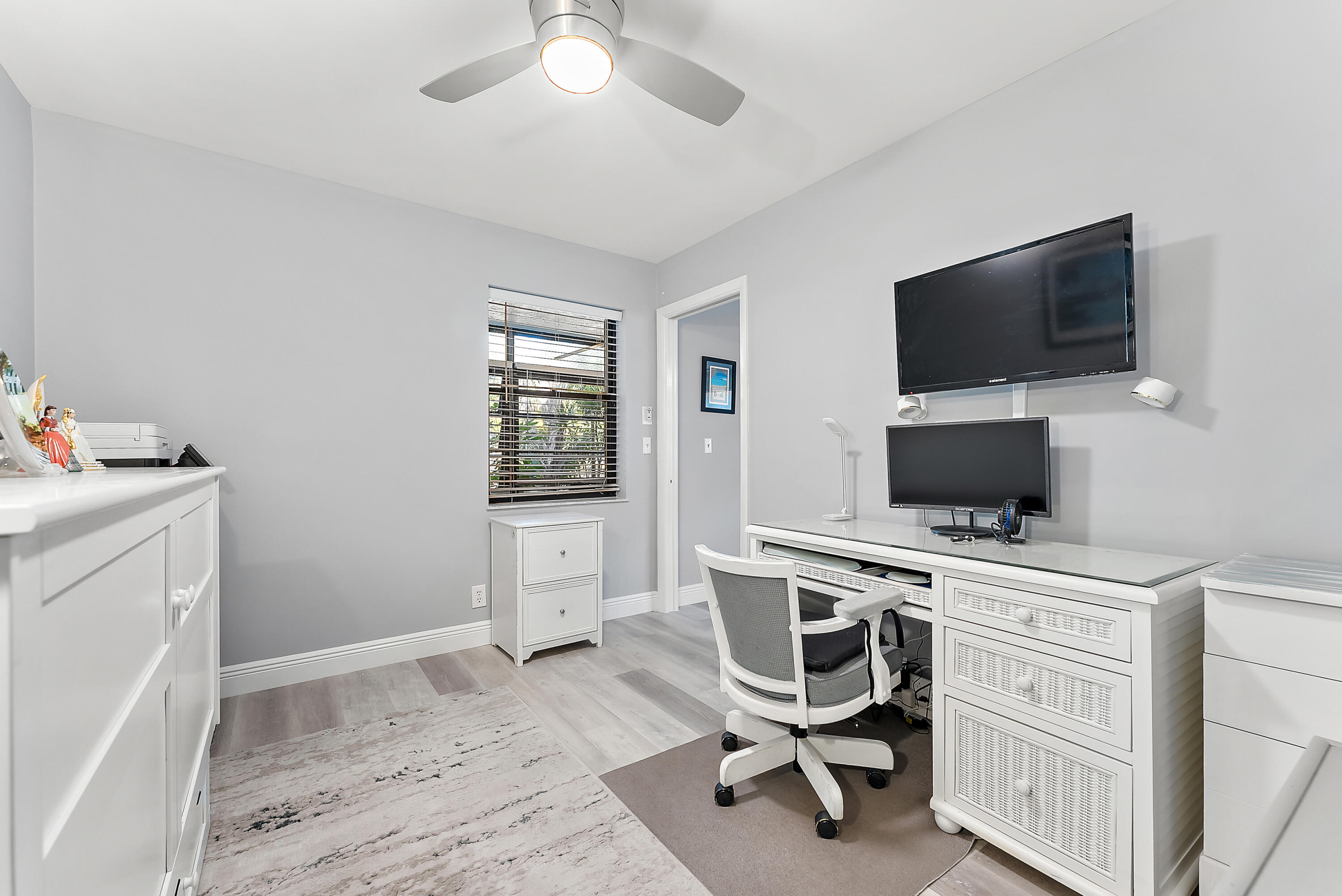 211 SW South River Drive 103