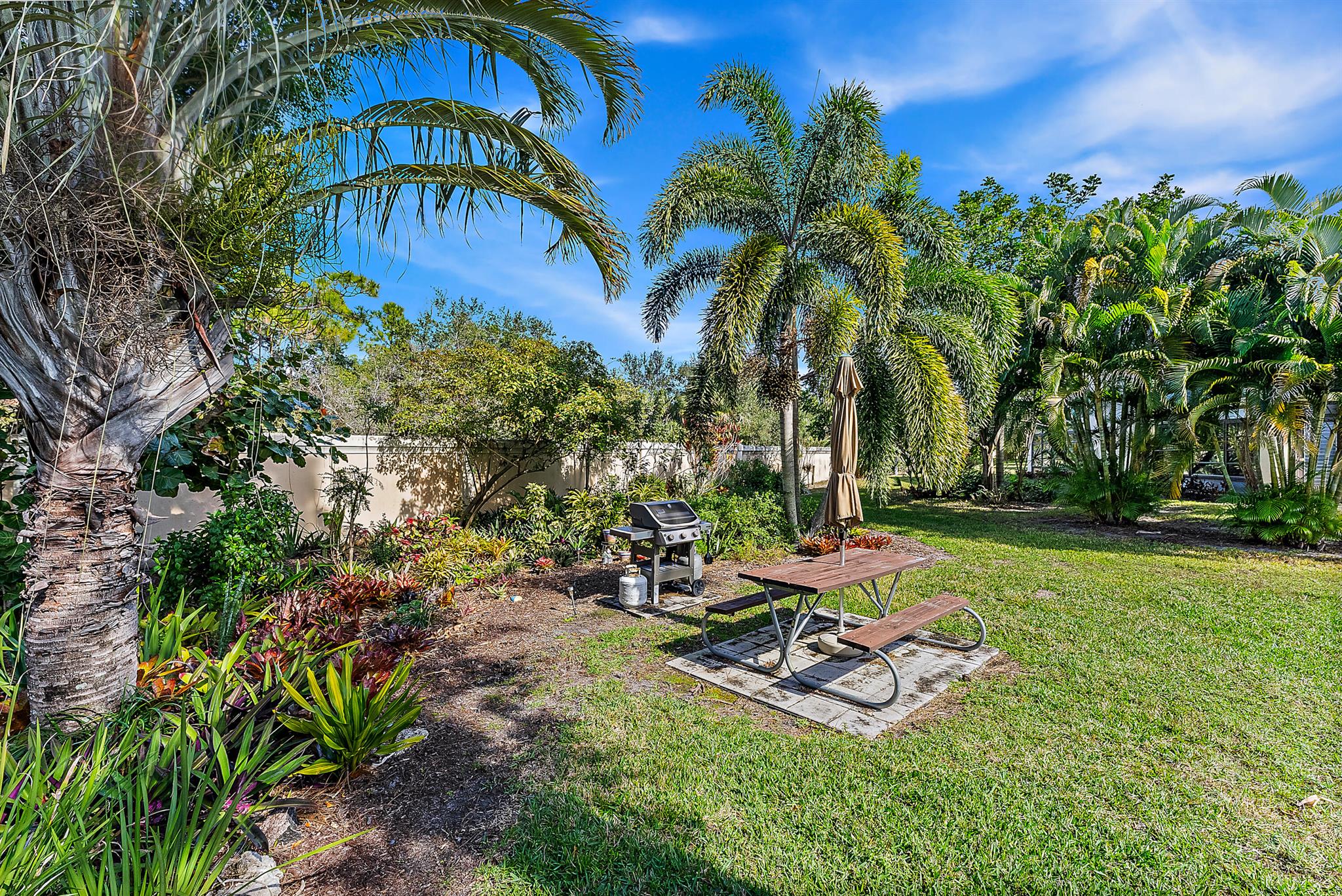 211 SW South River Drive 103