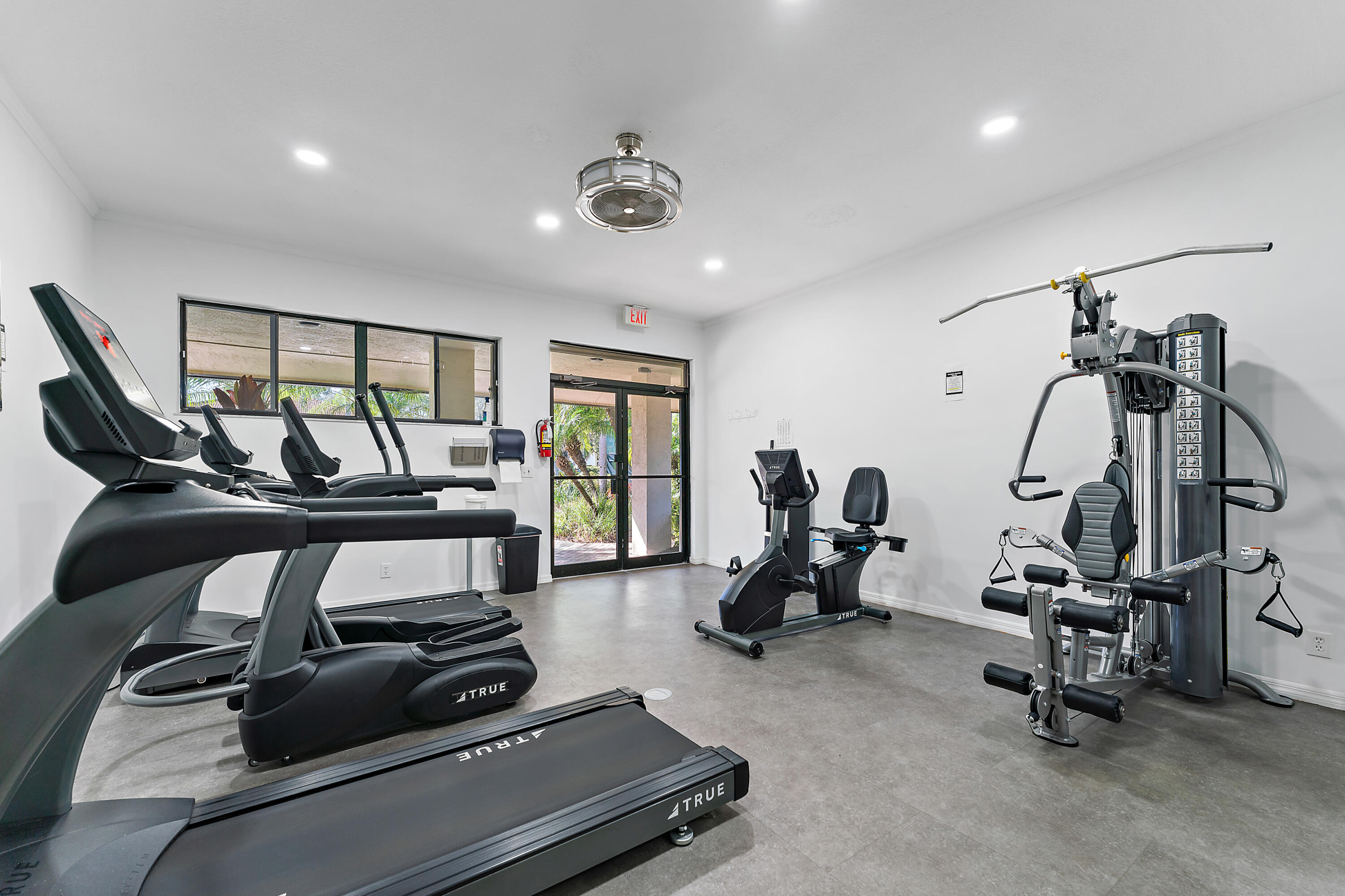 211 SW South River Drive 103