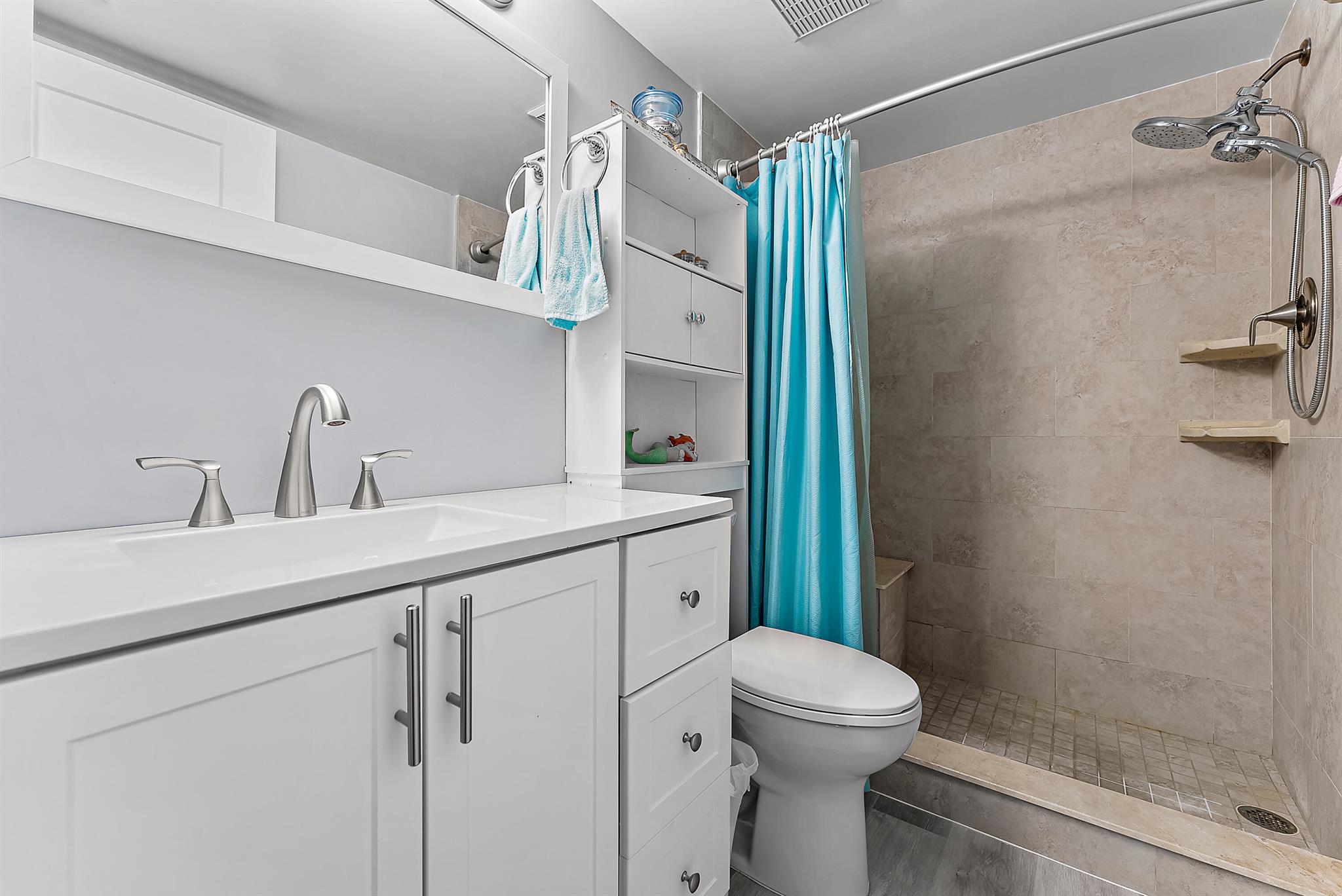 211 SW South River Drive 103