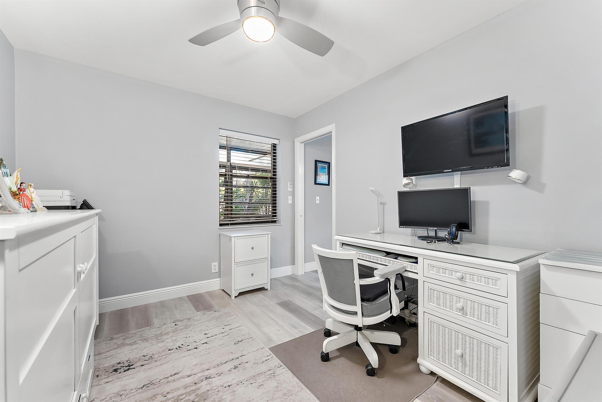 211 SW South River Drive 103