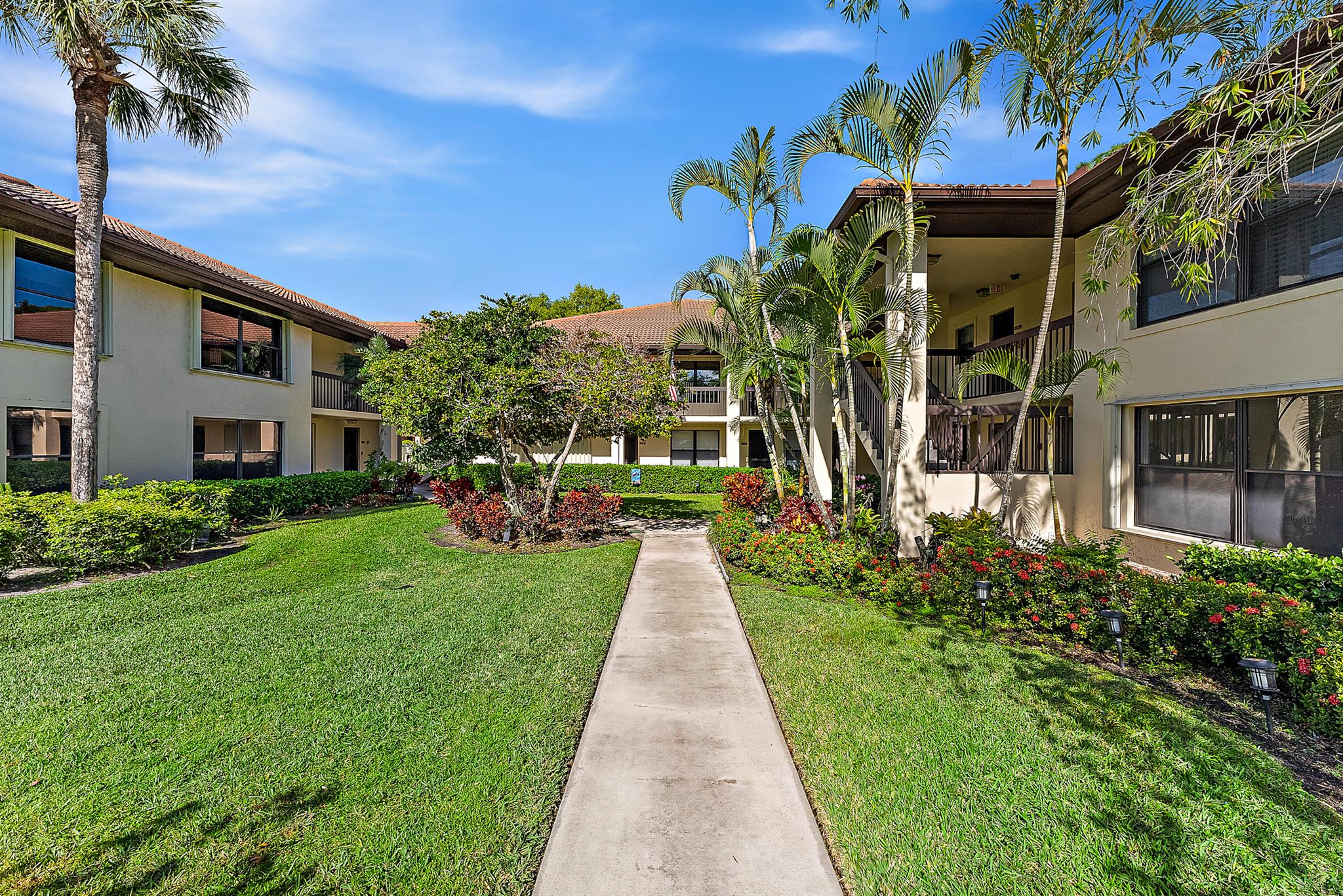 211 SW South River Drive 103