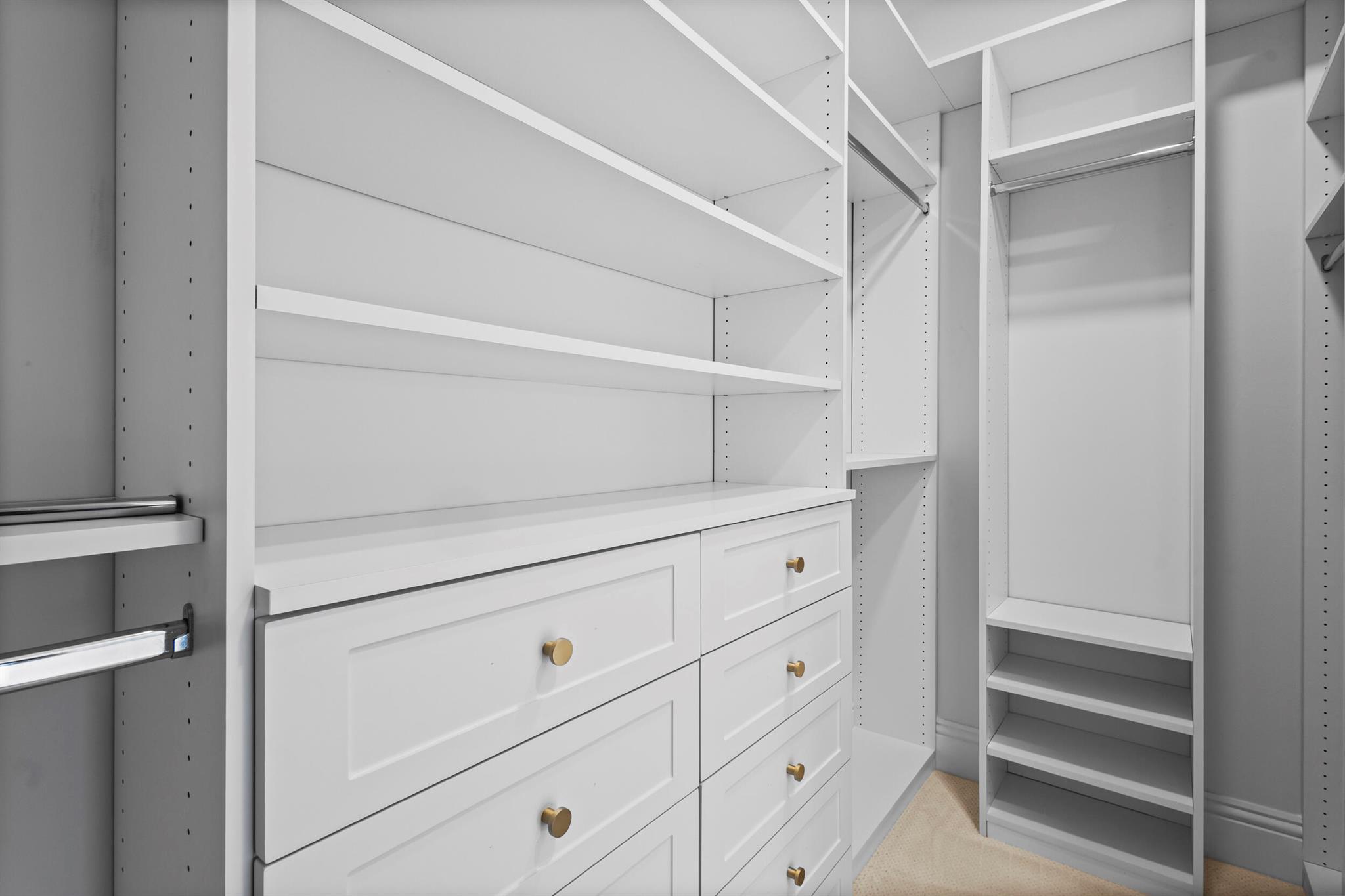 1423 E Barlow Court E