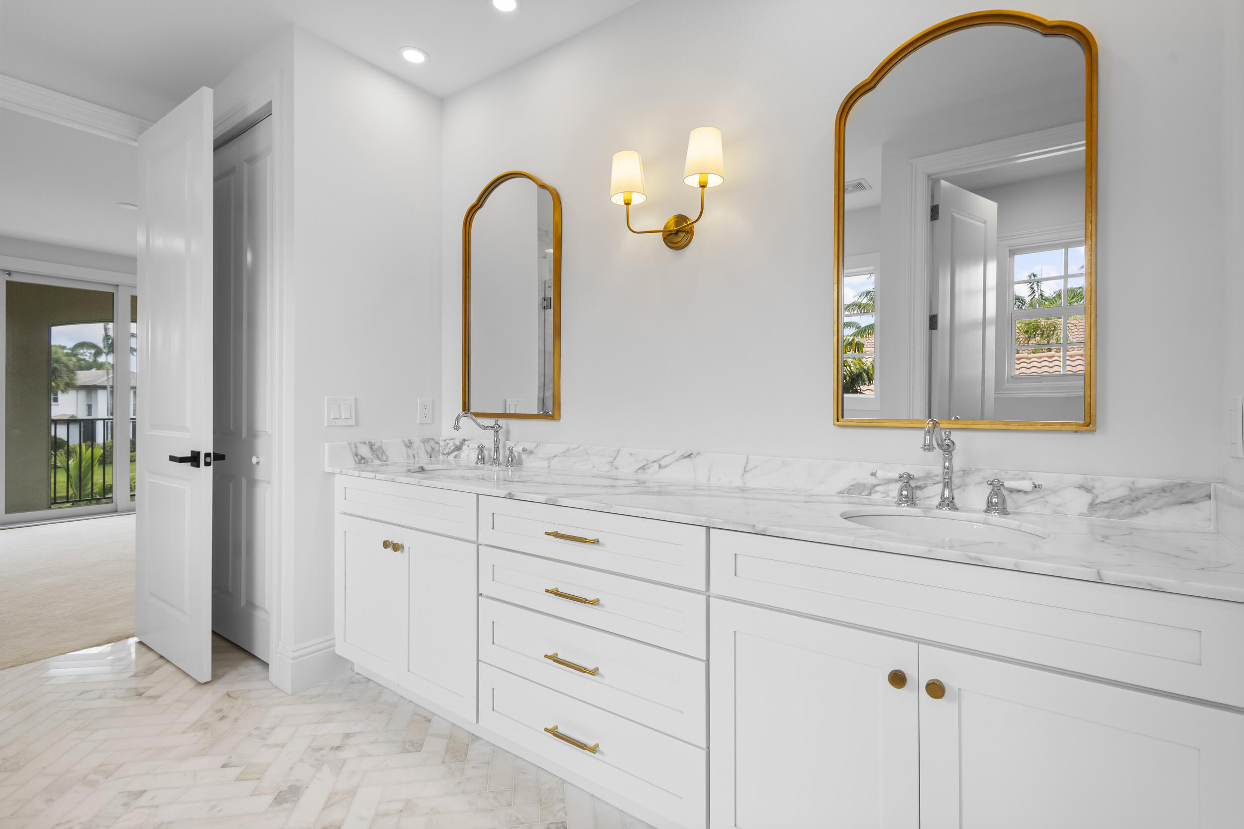 1423 E Barlow Court E