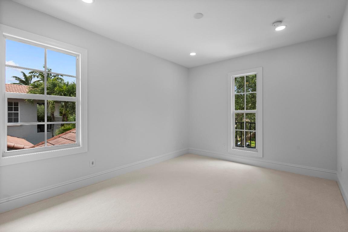 1423 E Barlow Court E