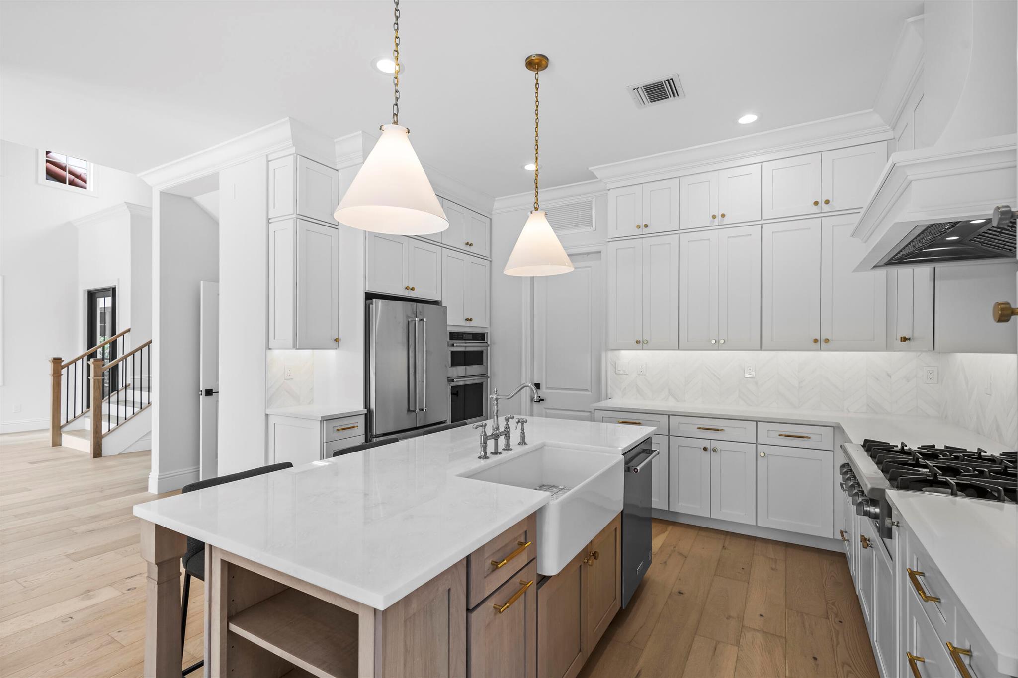 1423 E Barlow Court E