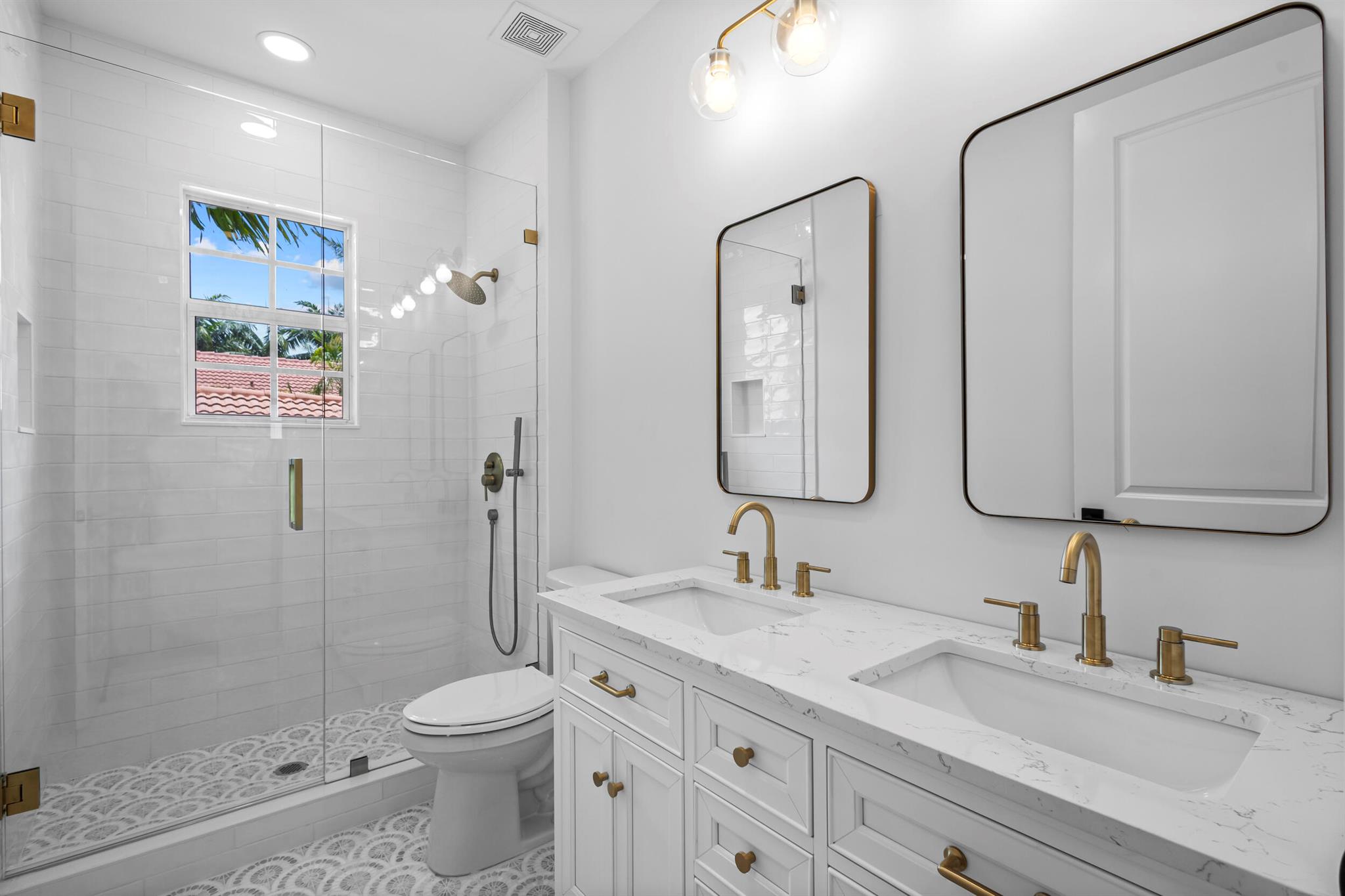 1423 E Barlow Court E