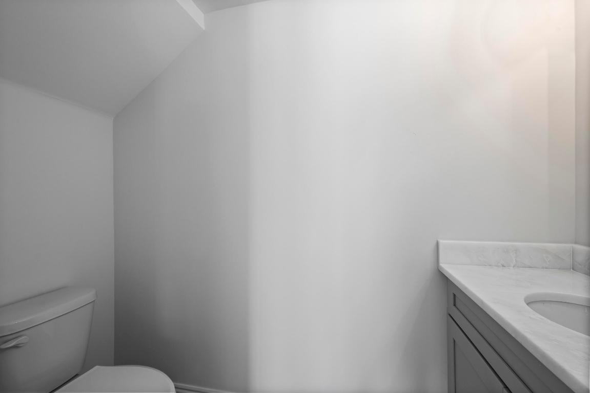 1423 E Barlow Court E