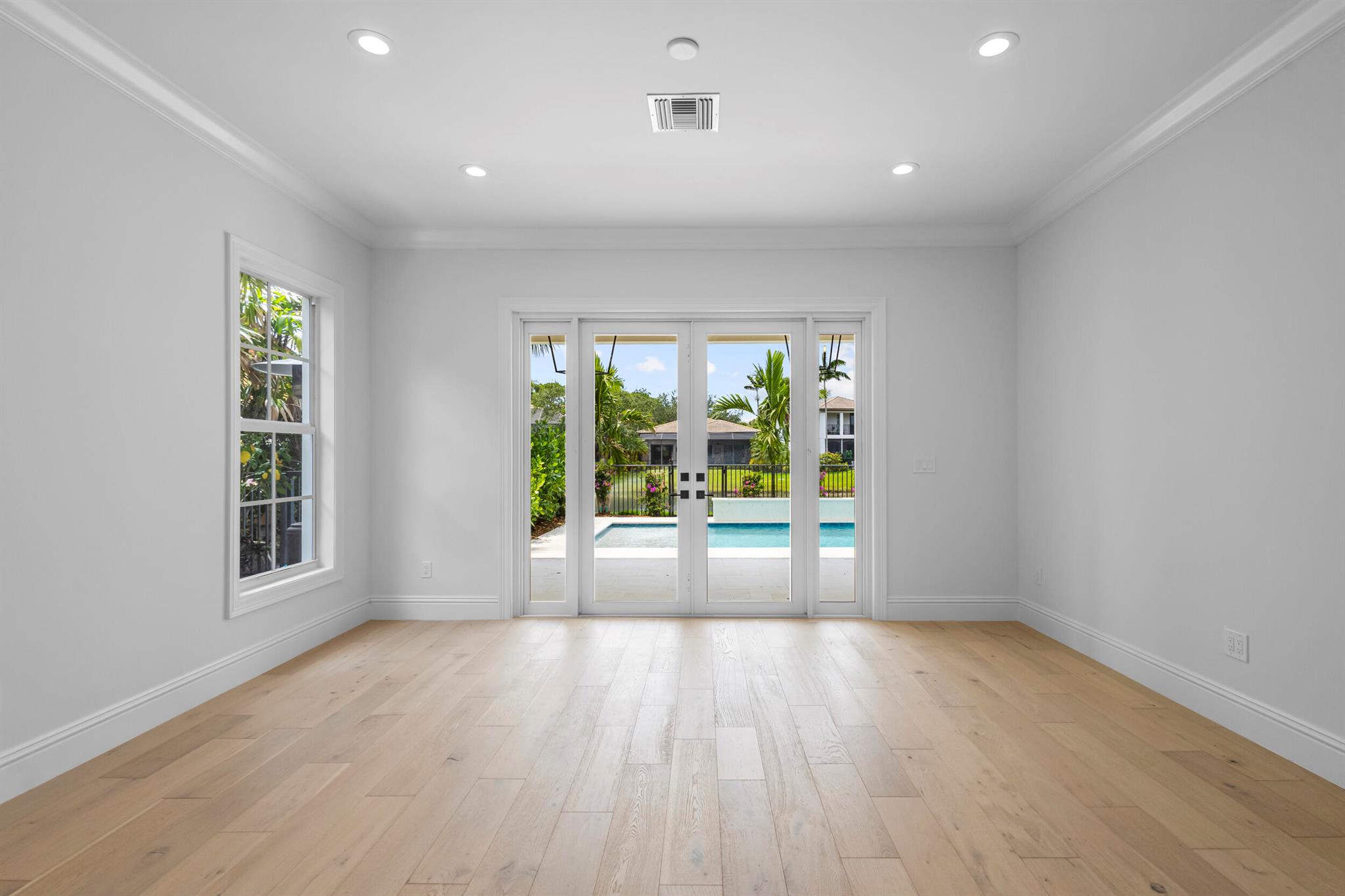 1423 E Barlow Court E