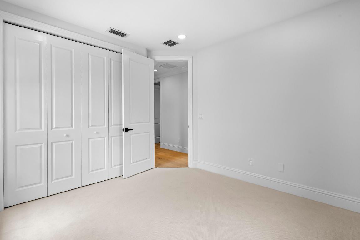 1423 E Barlow Court E