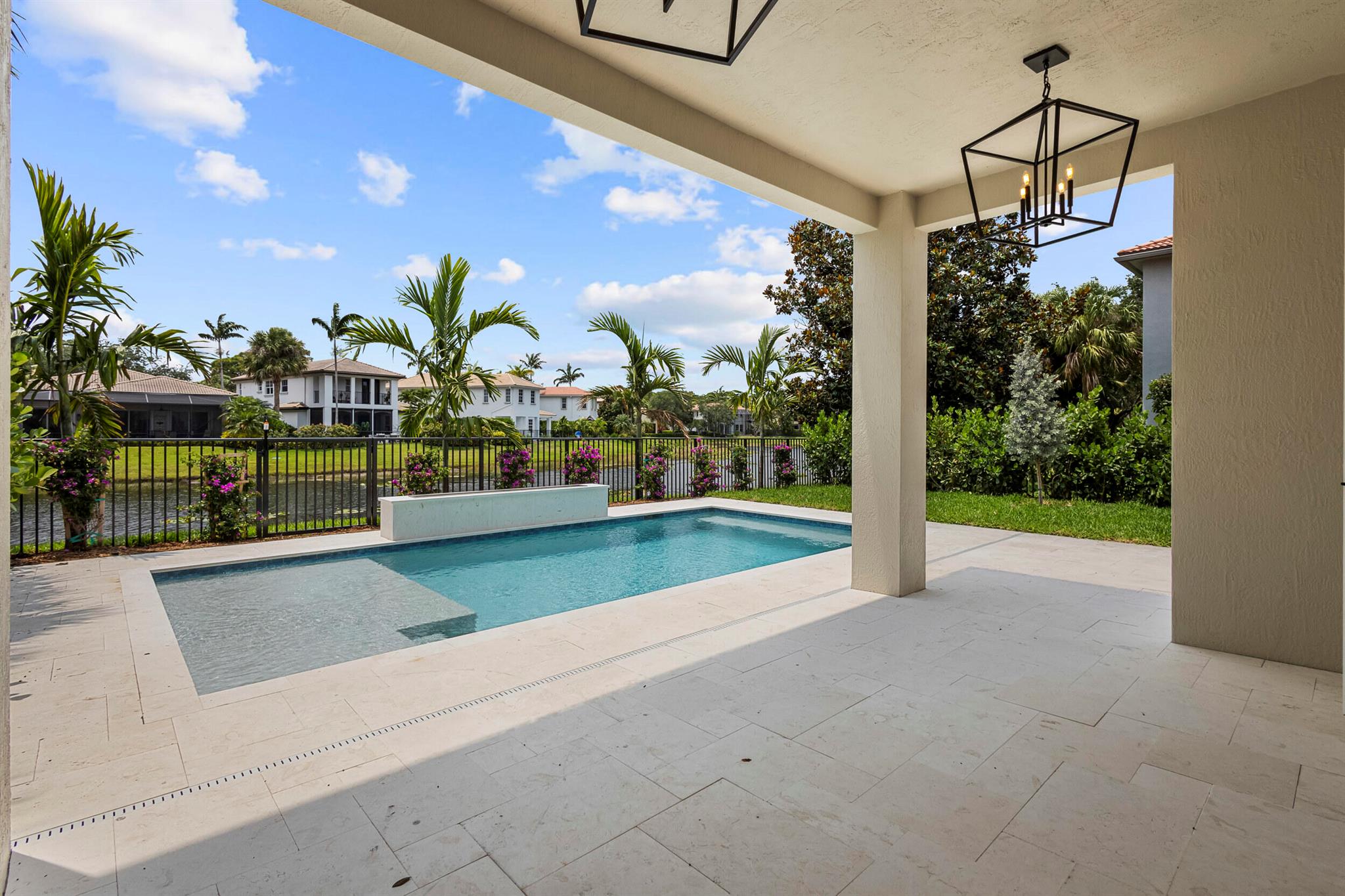 1423 E Barlow Court E