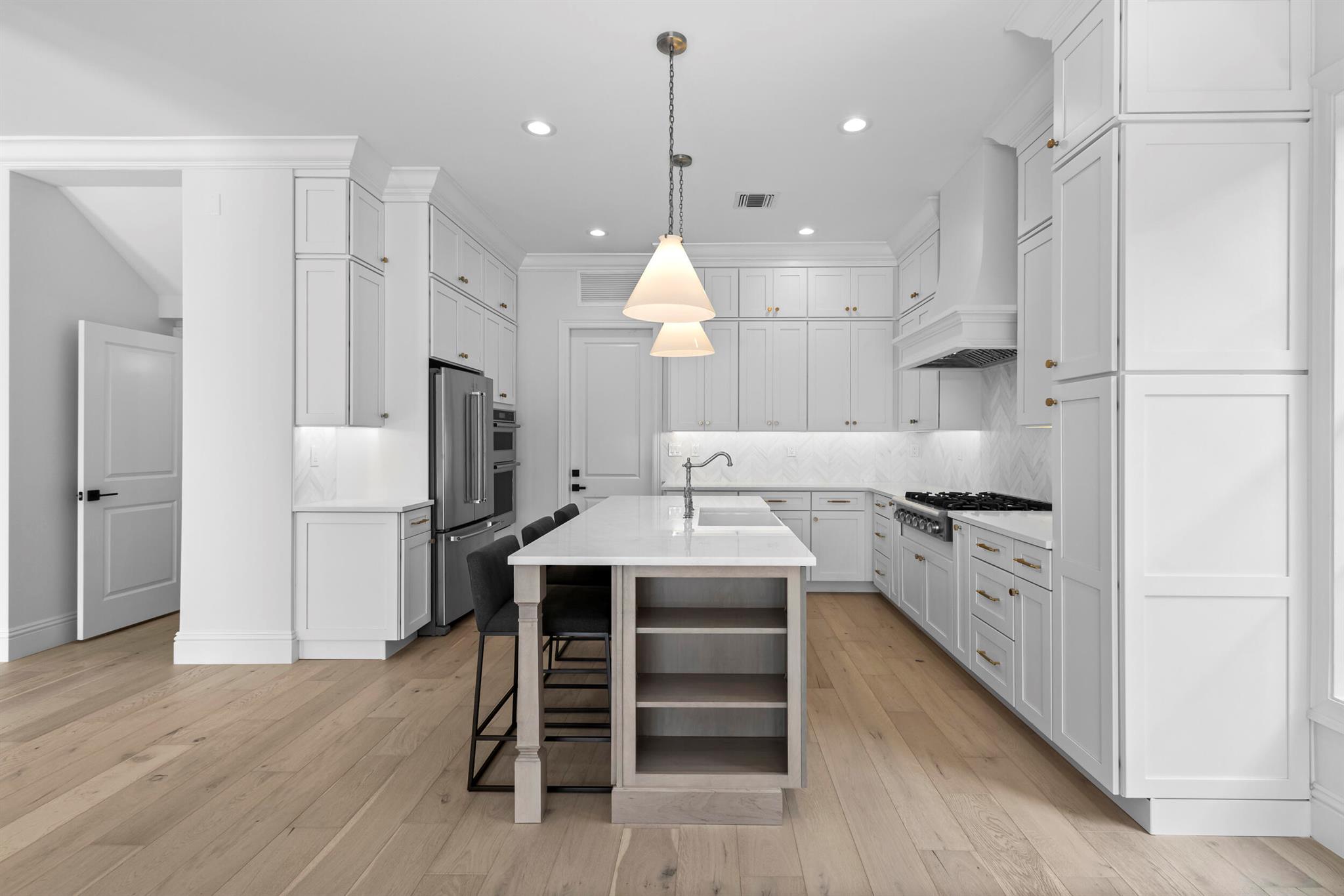 1423 E Barlow Court E