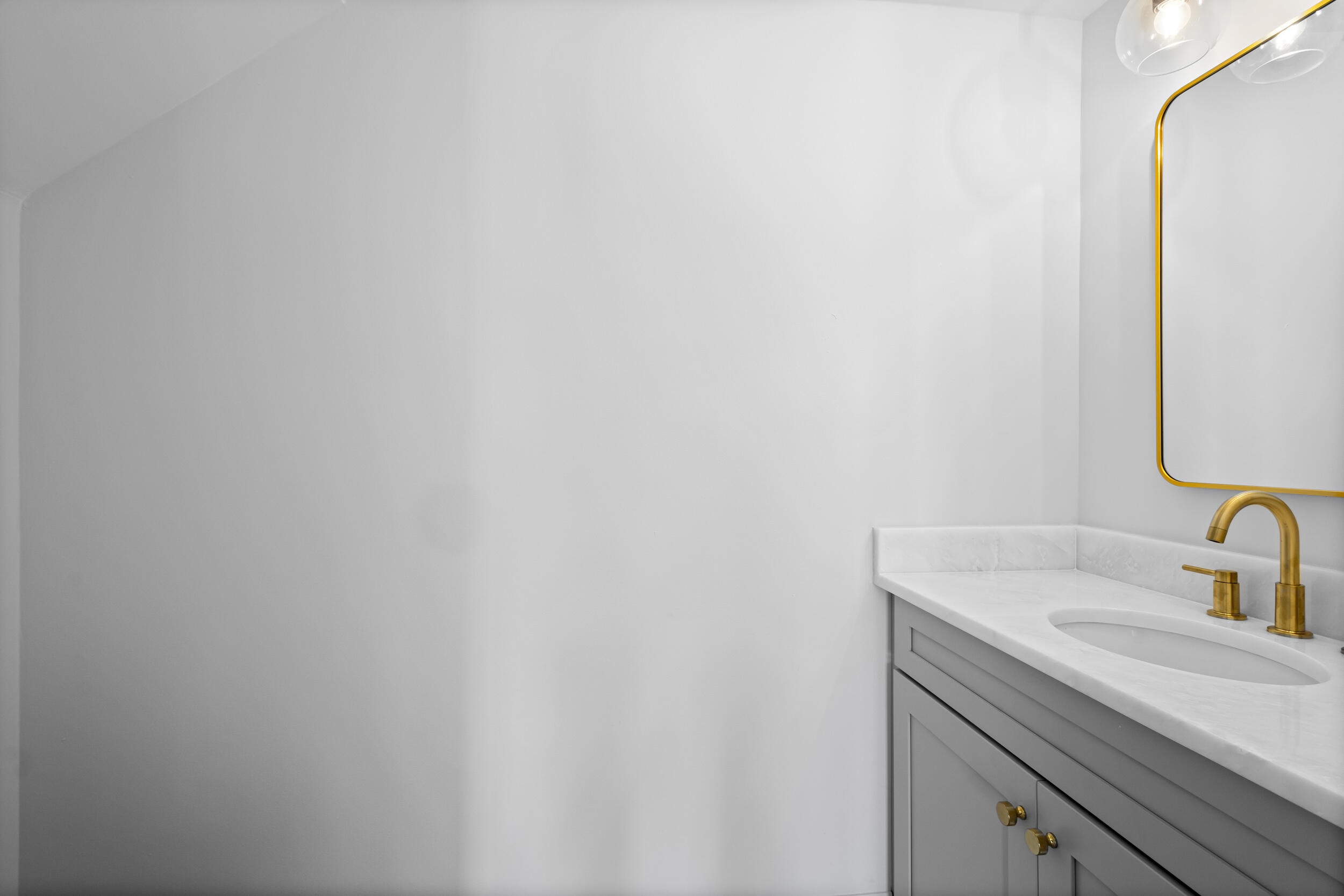 1423 E Barlow Court E