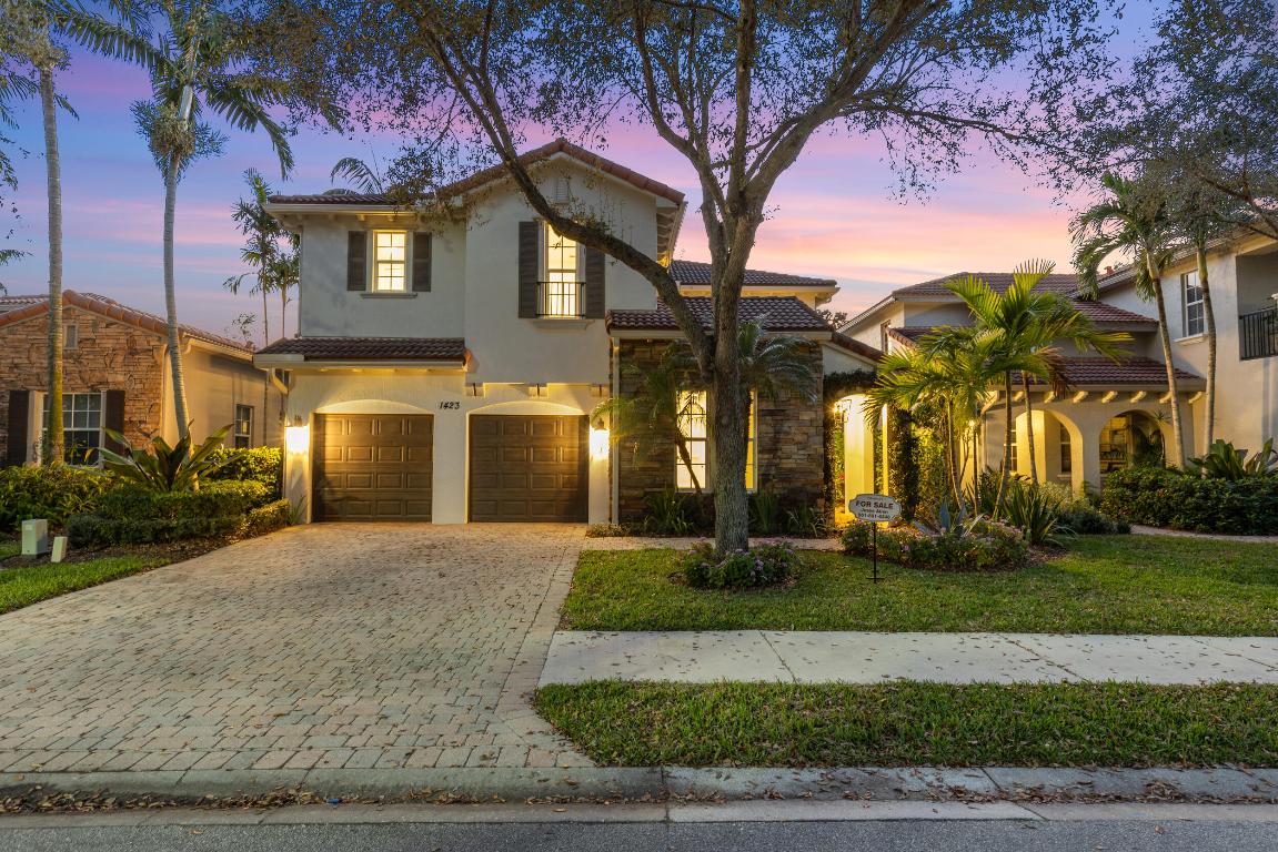 1423 E Barlow Court E