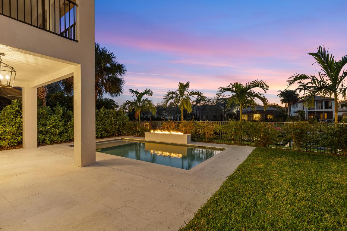 1423 E Barlow Court E