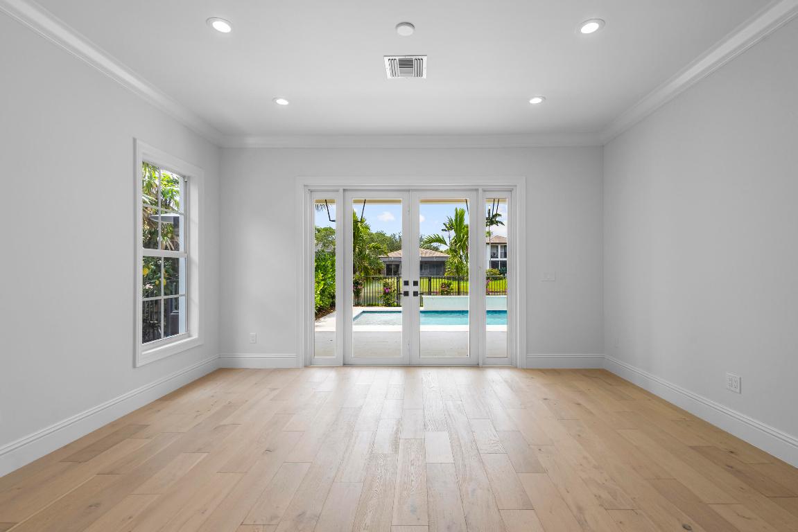 1423 E Barlow Court E