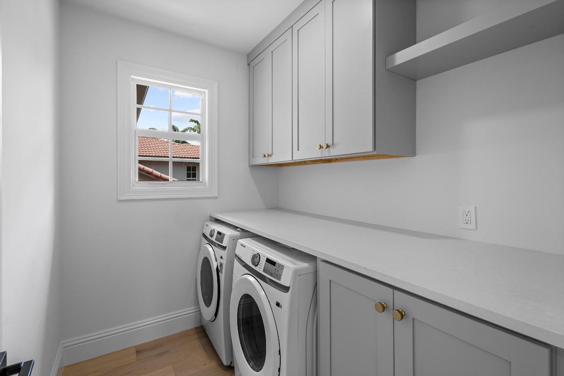 1423 E Barlow Court E