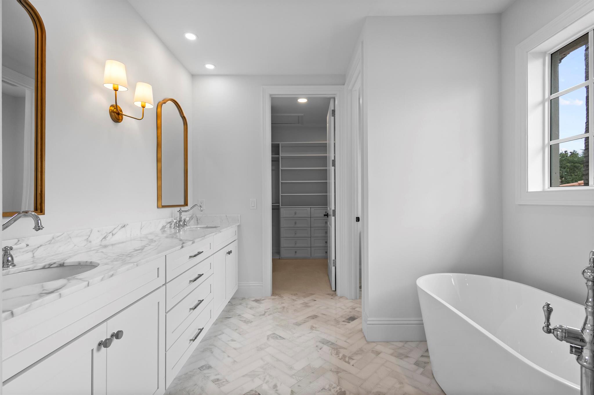 1423 E Barlow Court E