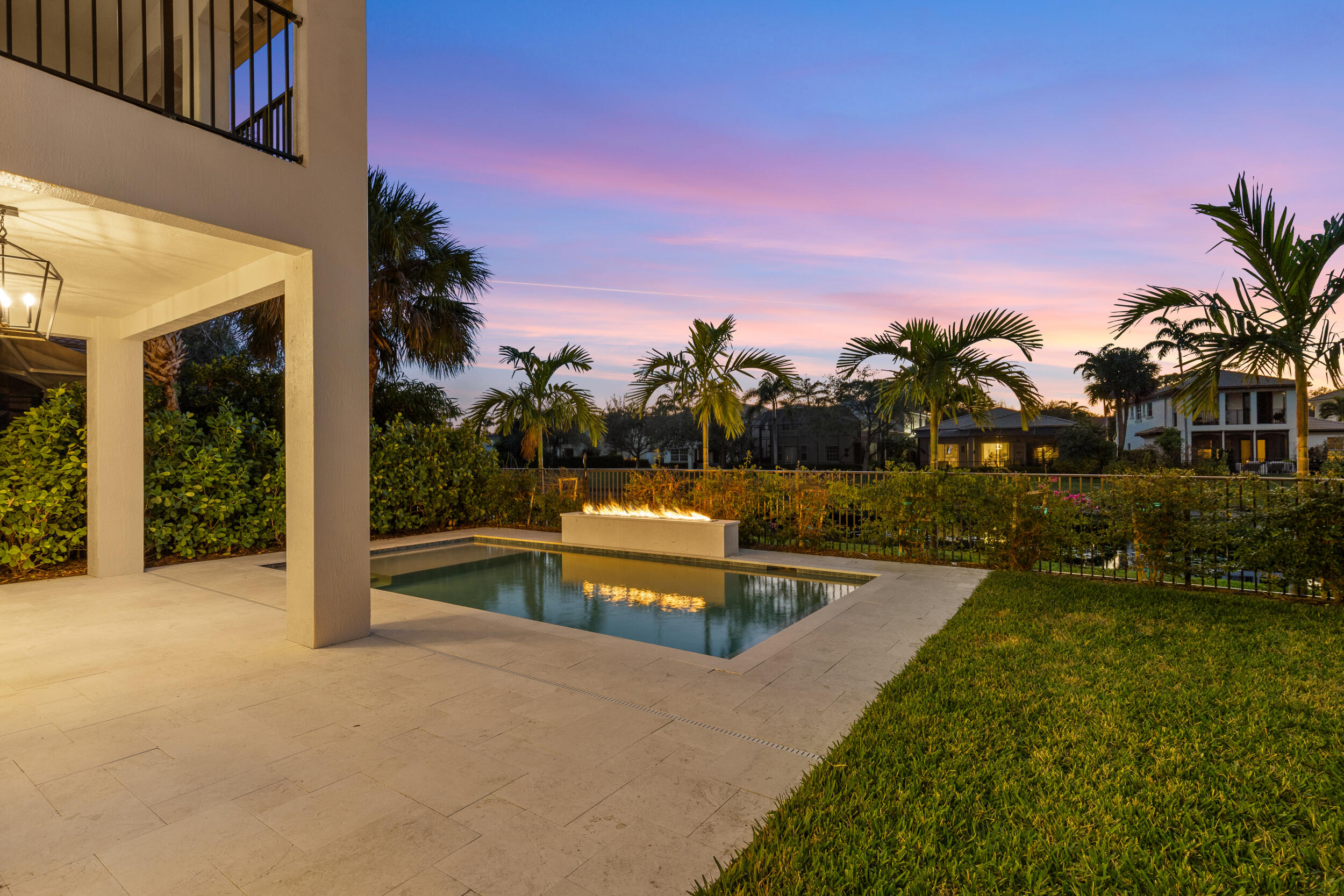 1423 E Barlow Court E