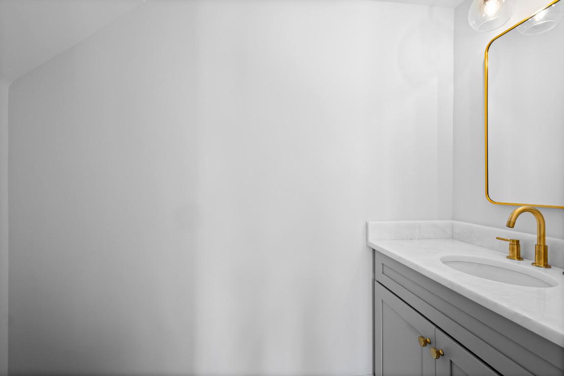 1423 E Barlow Court E